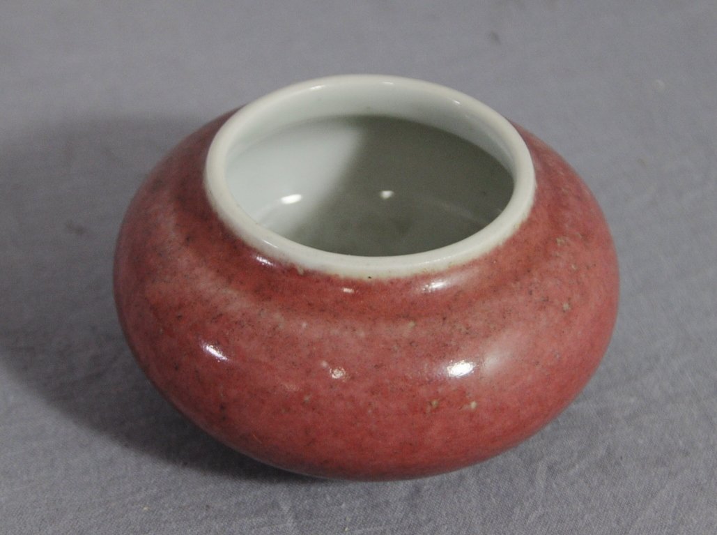Small Chinese Peach Bloom Porcelain Brush W: Small Chinese peach bloom porcelain brush washer. Six blue character under glaze mark on the base. Good condition. 3" diam x 1.9" height.