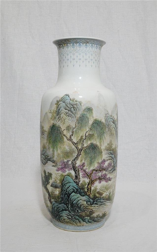 Chinese Famille Rose Porcelain Vase With Studio Mark (1 of 9)