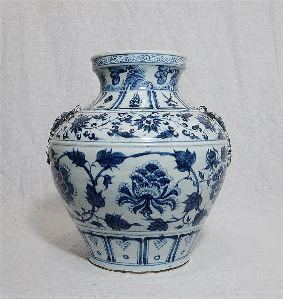 Chinese Blue and White Porcelain Pot (1 of 7)