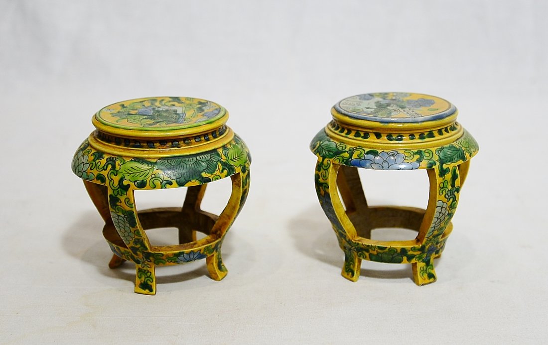 Pair of Chinese San-Cai Porcelain Table Ornament (1 of 7)
