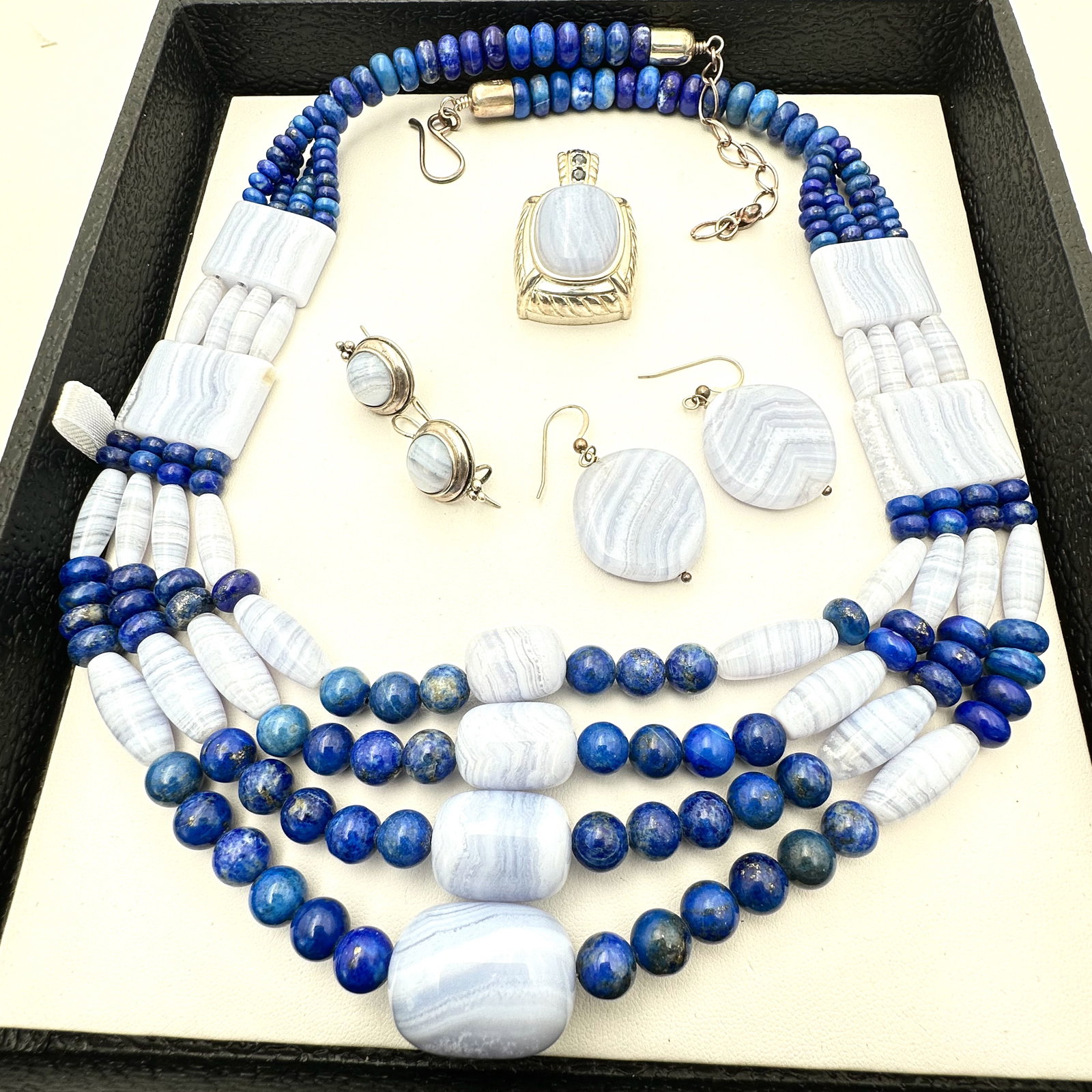 Sterling Silver Jewelry Lot Blue Lace Agate Lapis: Sterling Silver Jewelry Lot Blue Lace Agate Lapis 204 Grams Jay King