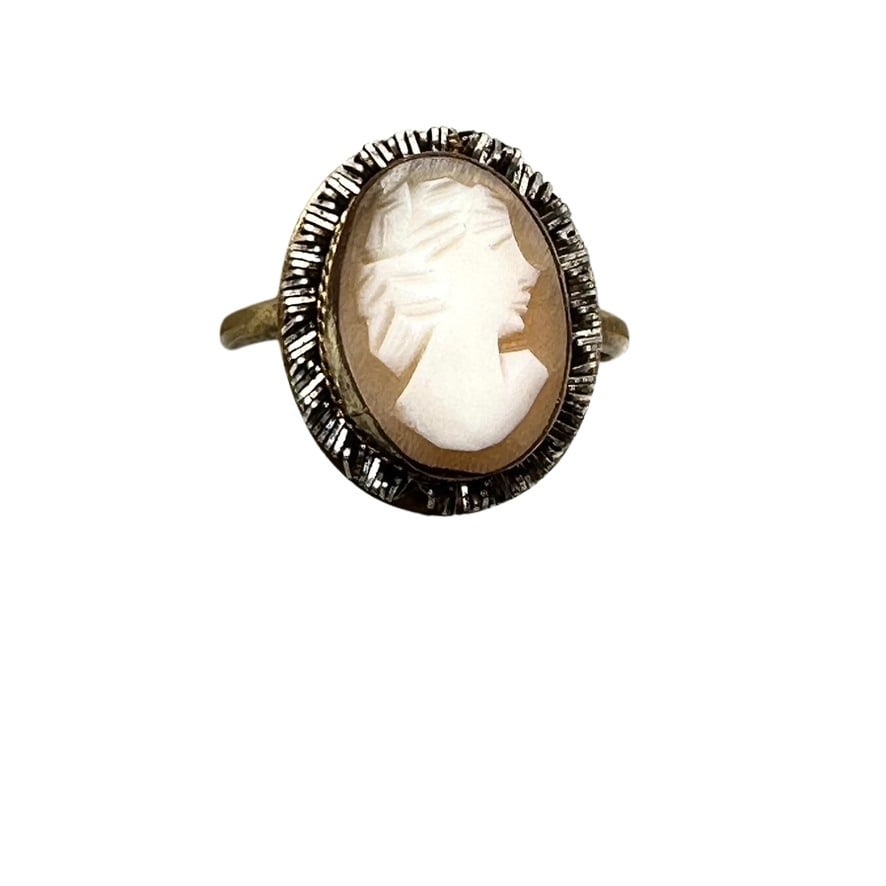 Vintage Antique Brass Carved Cameo Ring Size 7 (1 of 3)