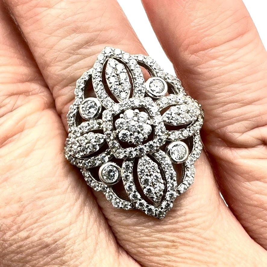 Sterling Silver Cubic Zirconia Ring Size 12 NOS Never Worn: Sterling Silver Cubic Zirconia Ring Size 12 NOS Never Worn