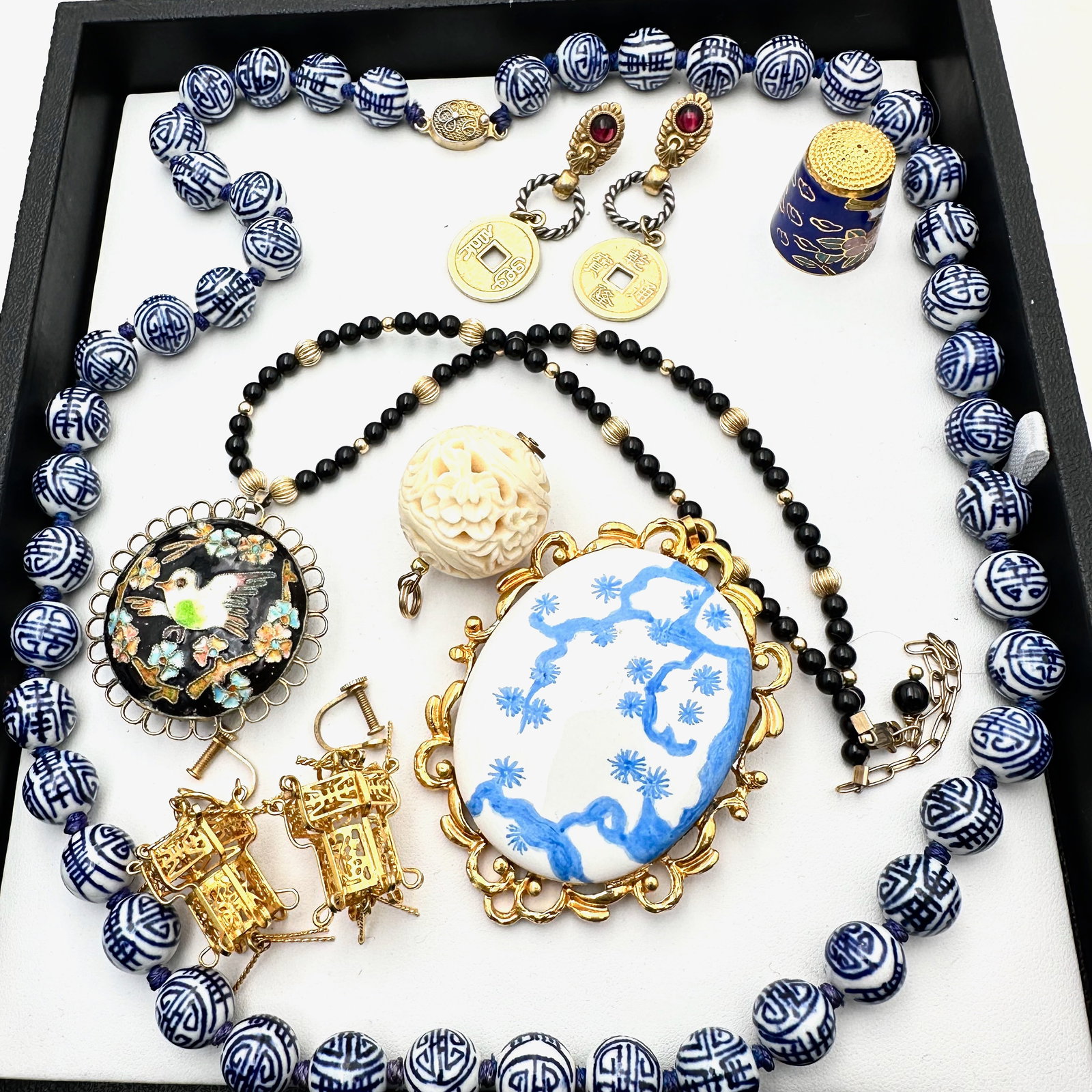 Vintage Asian Jewelry Group Porcelian Bead Necklace Cloisonne Carved Pendant: Vintage Asian Jewelry Group Porcelian Bead Necklace Cloisonne Carved Pendant
