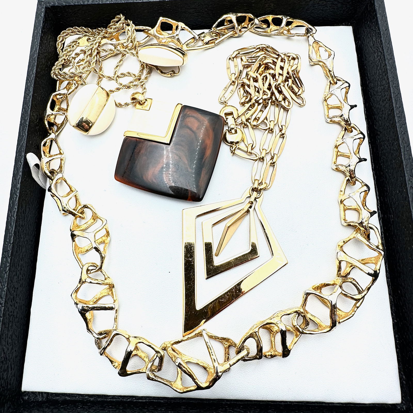 Vintage Group Lot Jewelry Trifari Set Mid Century Brutalist Necklace Monet: Vintage Group Lot Jewelry Trifari Set Mid Century Brutalist Necklace Monet