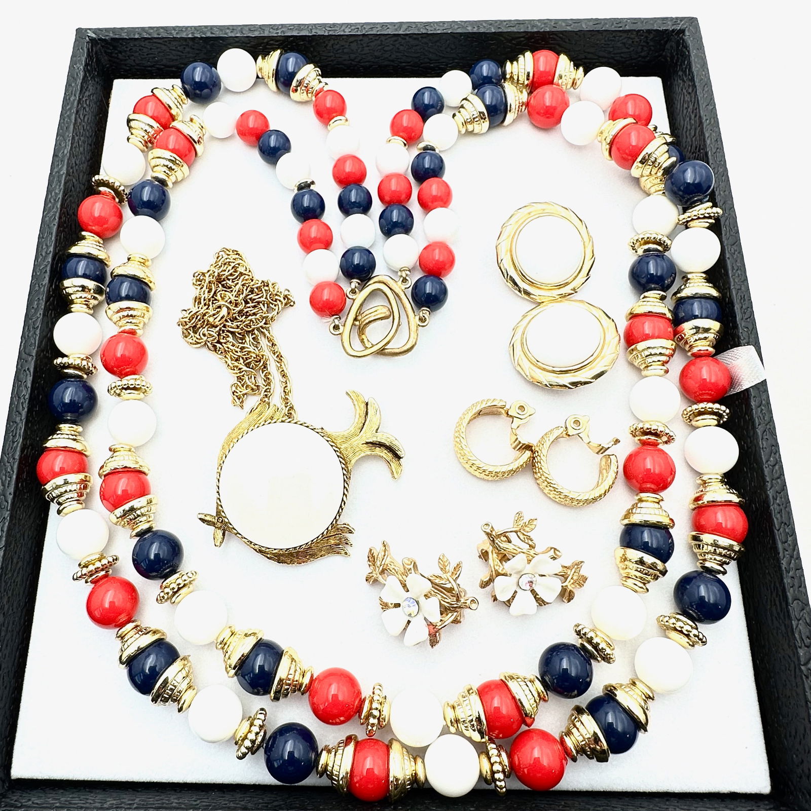 Vintage Retro Red White Blue Gold Tone Jewelry Necklace Earrings Fish Pendant (1 of 3)