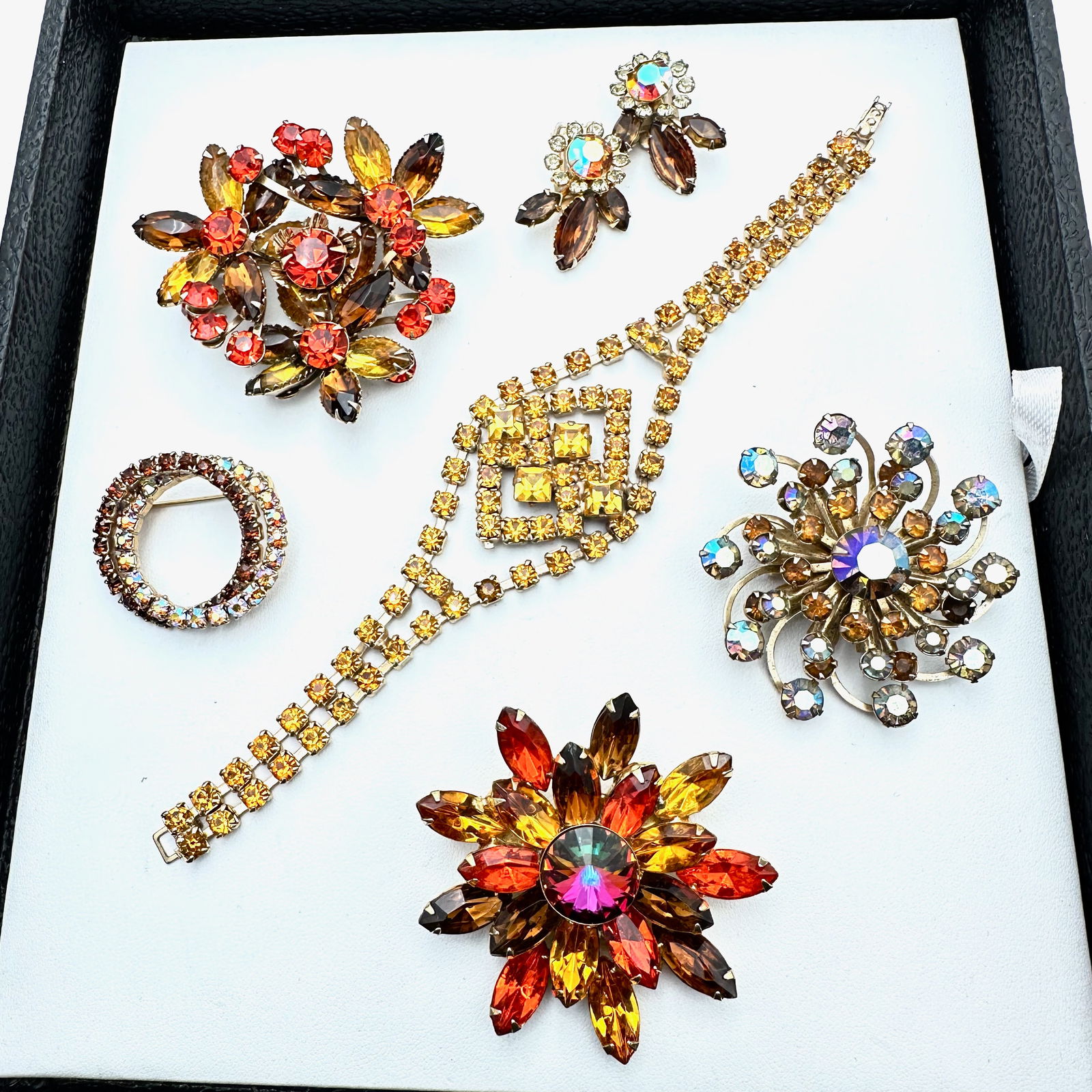 Vintage Group Amber Glass Rhinestone Jewelry Beau Jewels Brooches Earrings (1 of 3)