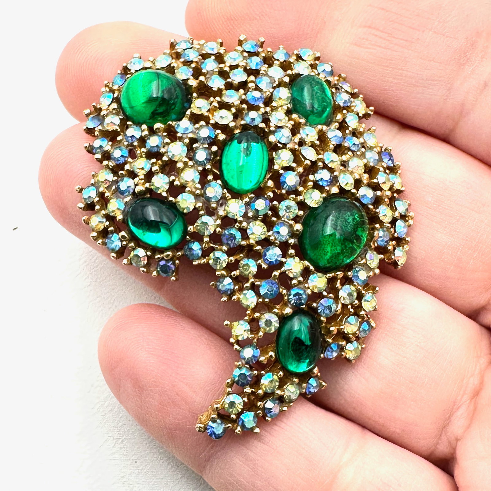 Vintage Arthur Pepper Green Rhinestone Gold Tone Brooch Pin: Vintage Arthur Pepper Green Rhinestone Gold Tone Brooch Pin