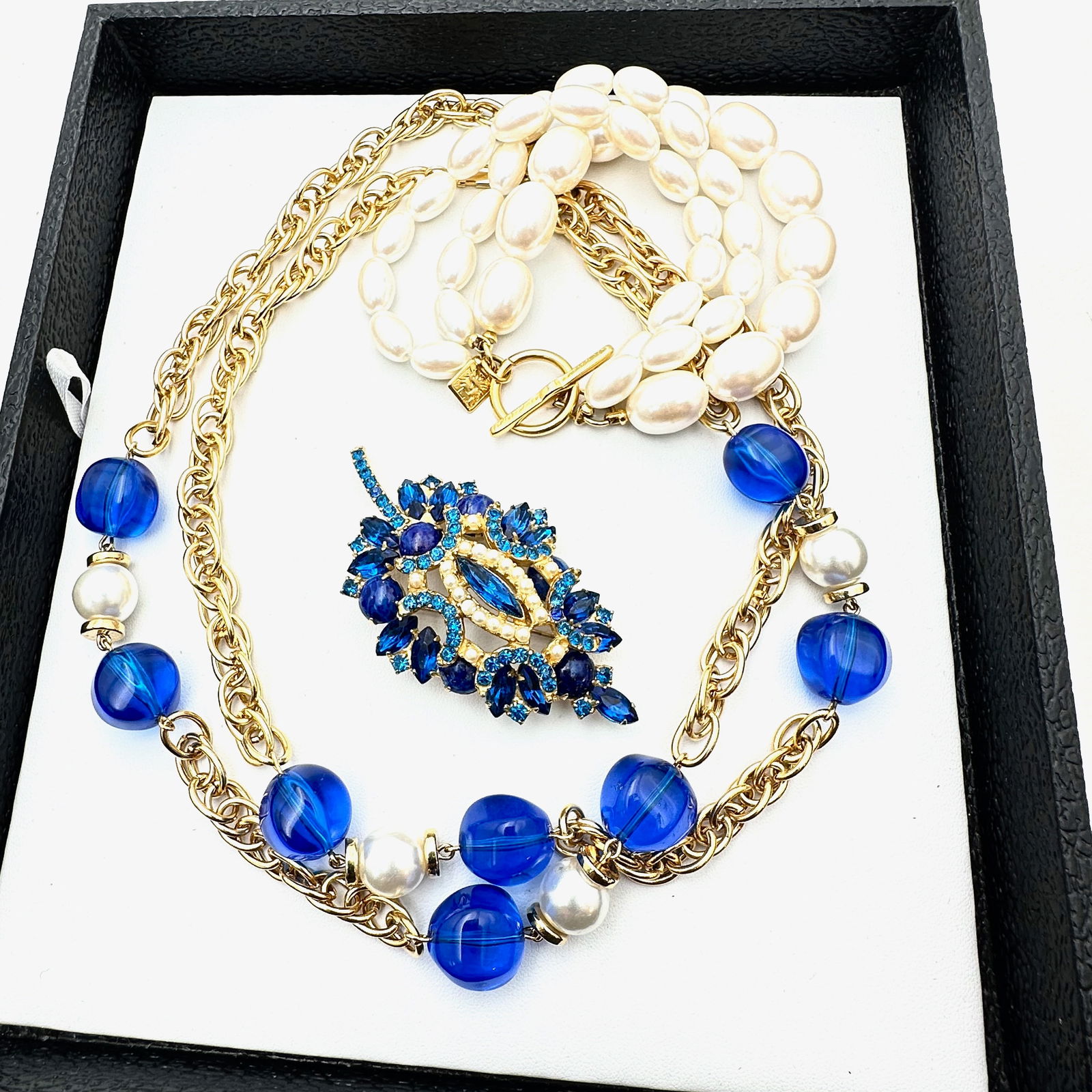 Vintage Group Jewelry Royal Blue Rhinestone Brooch Anne Klein Bracelet (1 of 3)