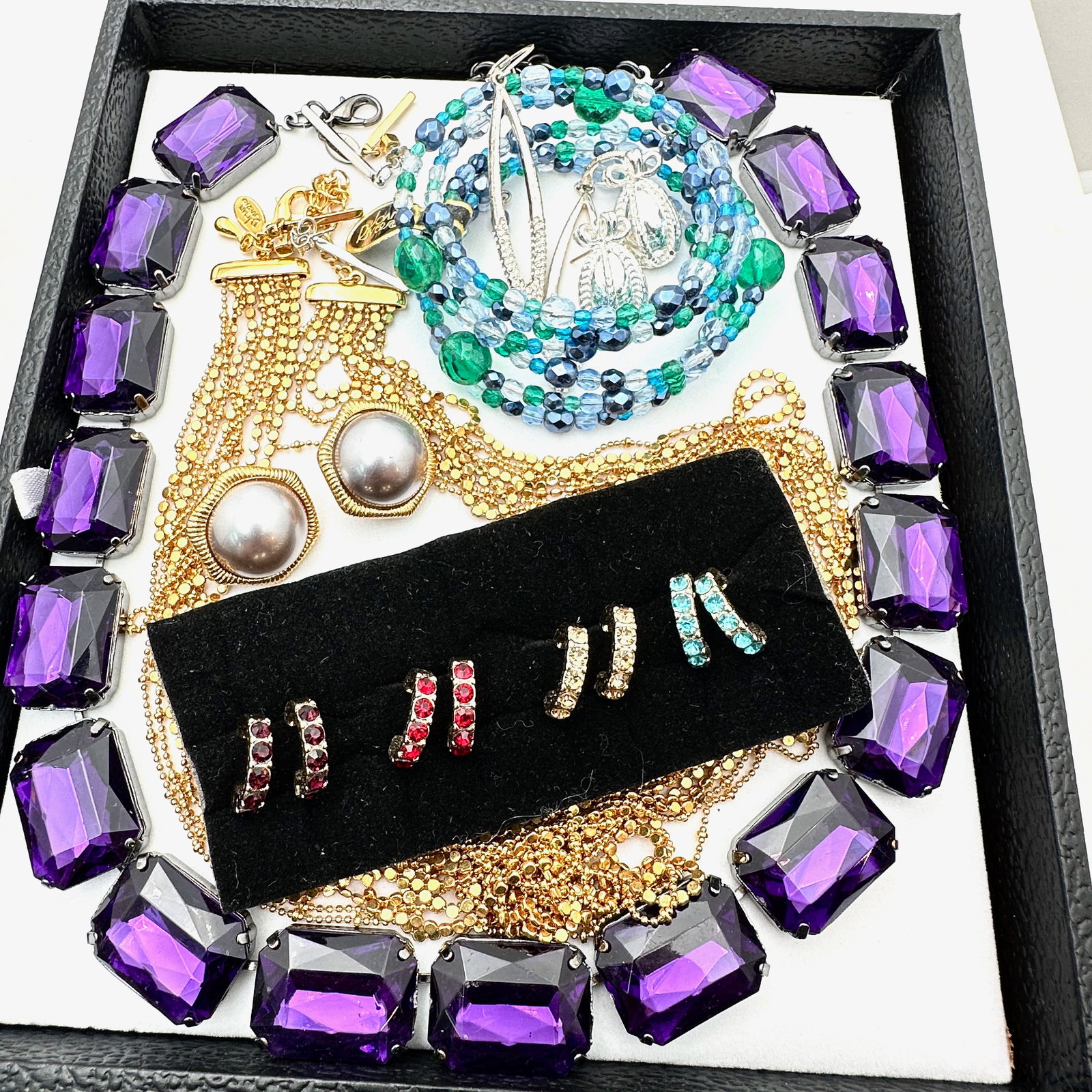 Vintage Group Joan Rivers Jewelry Necklaces Bracelets Crystal Earrings (1 of 3)