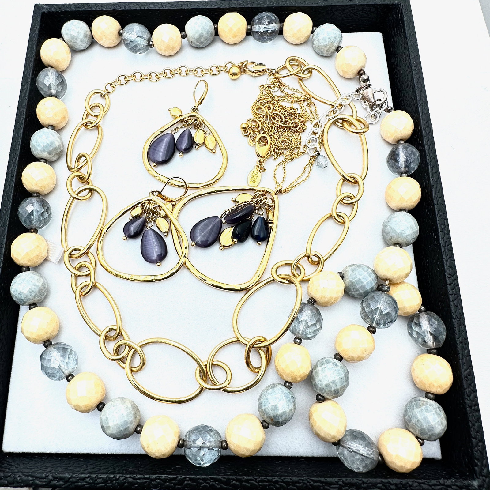 Vintage Group Joan Rivers Jewelry Purple Gold Tone Beaded Necklace: Vintage Group Joan Rivers Jewelry Purple Gold Tone Beaded Necklace