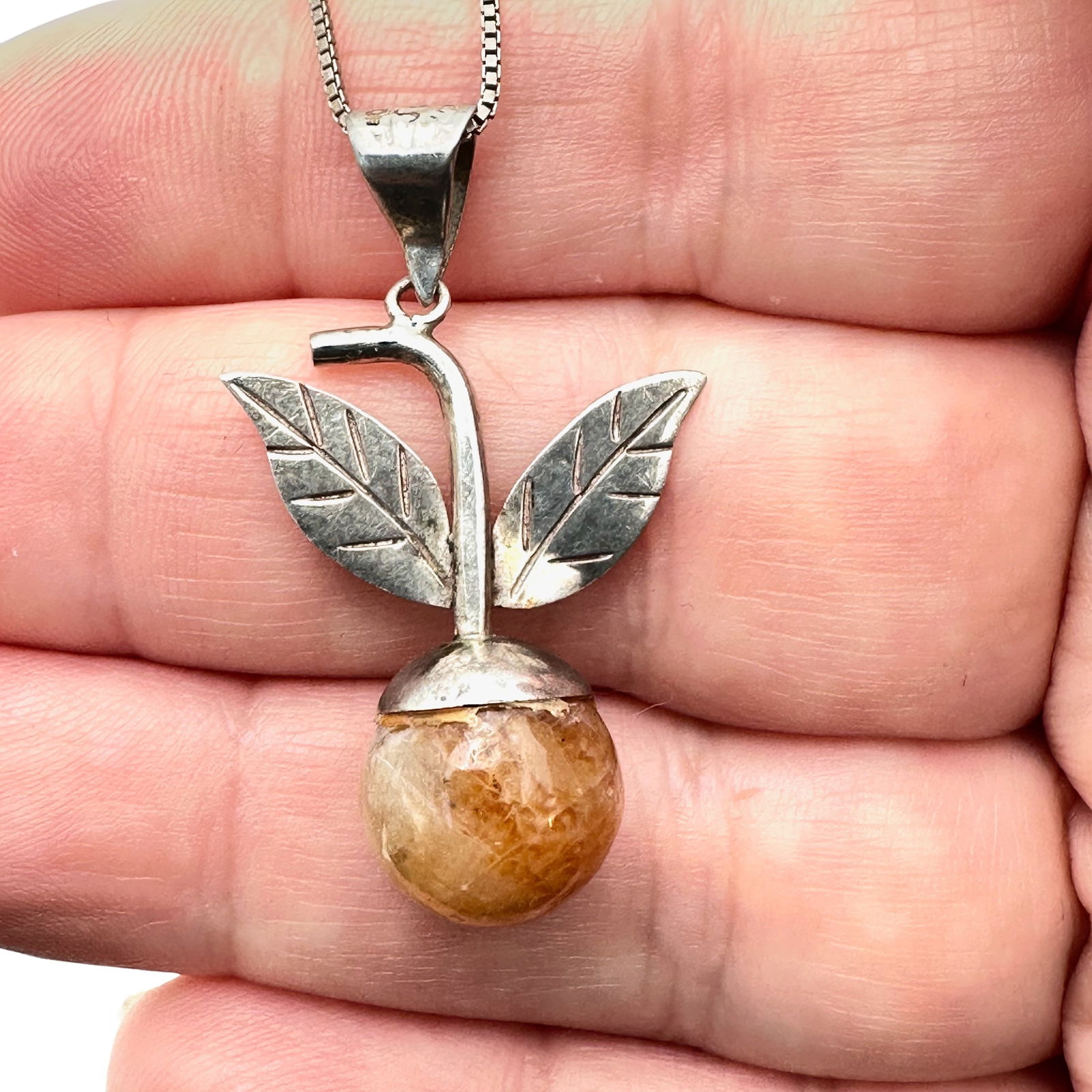 Sterling Silver Gemstone Apple Pendant Necklace 16 Inch Chain 5.5 Grams (1 of 3)