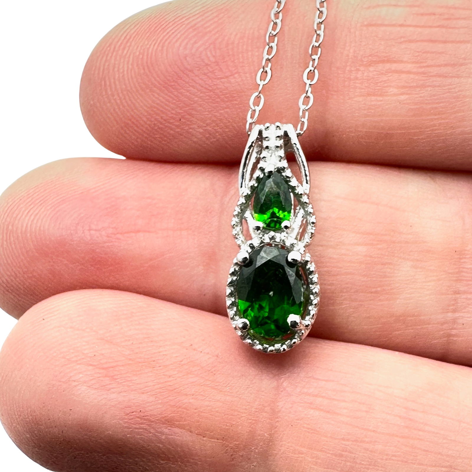 Green Emerald Pendant Sterling Silver Necklace 18 Inch Chain (1 of 3)