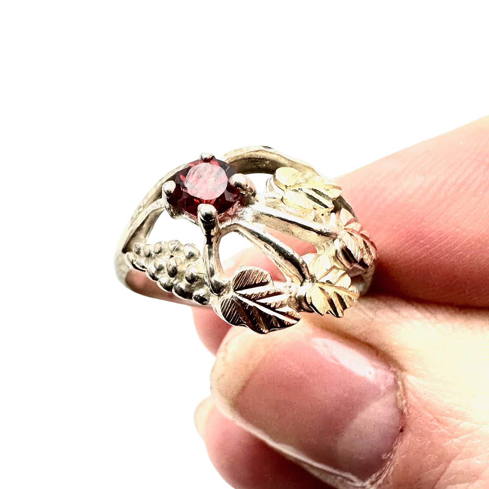 Vintage Sterling Silver Black Hills Gold Garnet Ring Size 8.5: Vintage Sterling Silver Black Hills Gold Garnet Ring Size 8.5