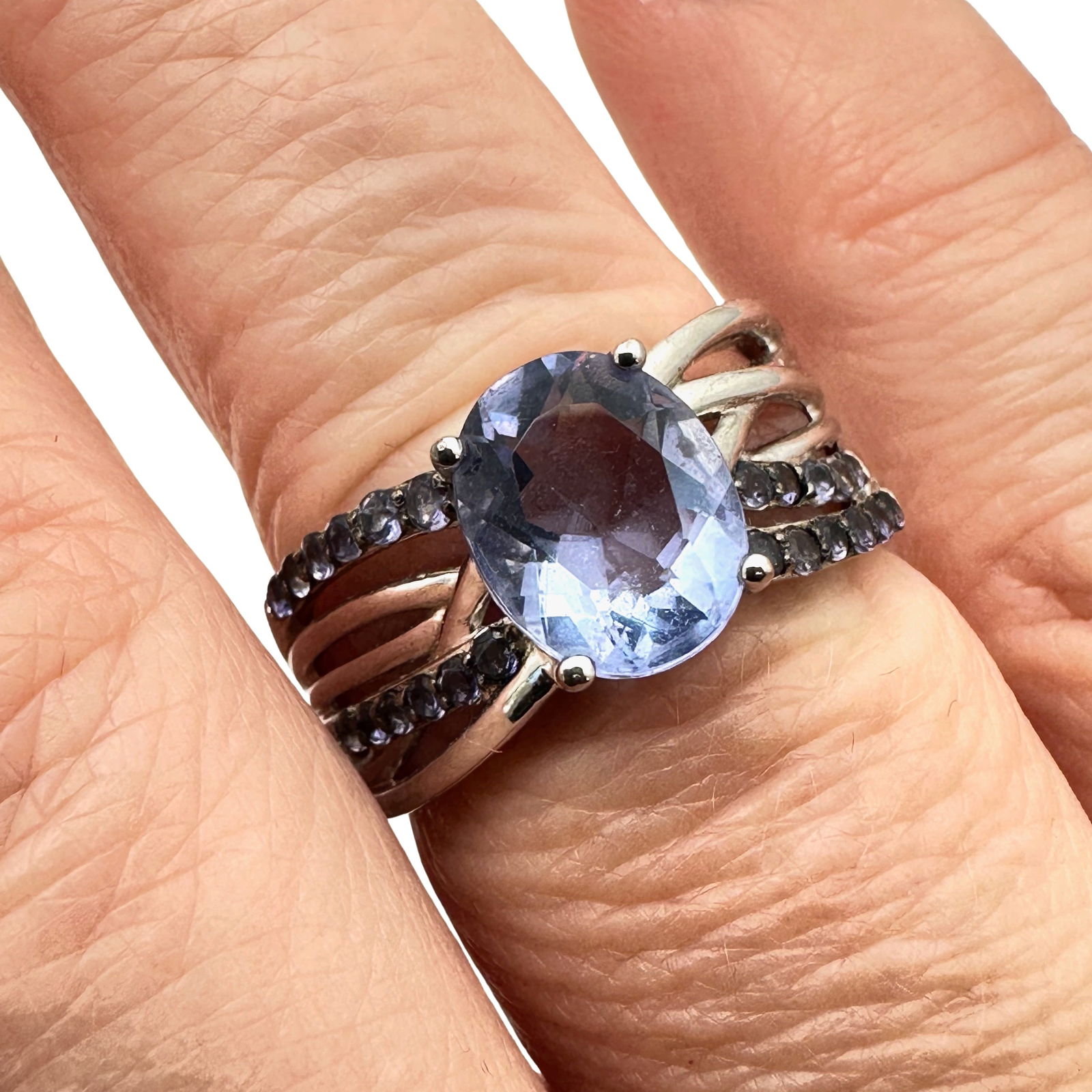 Blue Topaz Sterling Silver Ring Size 9 Pristine Condition: Blue Topaz Sterling Silver Ring Size 9 Pristine Condition