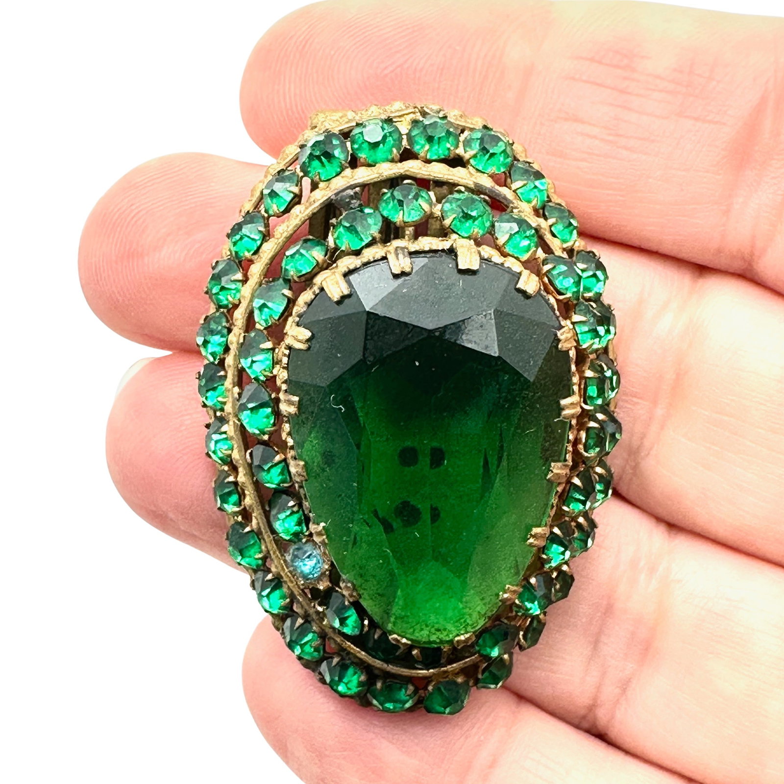 Vintage Green Czech Glass Gold Tone Fur Clip 2 Inch: Vintage Green Czech Glass Gold Tone Fur Clip 2 Inch