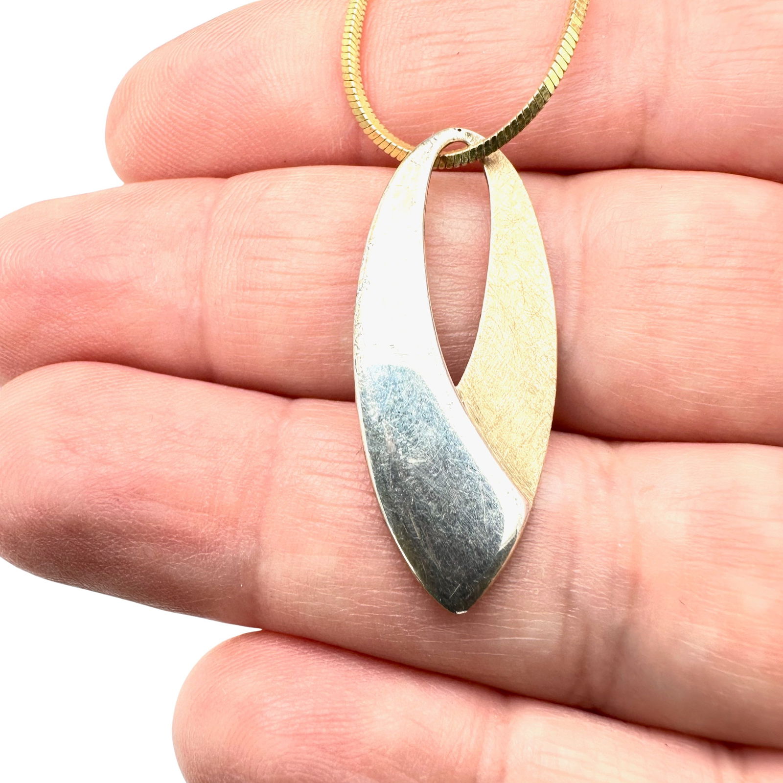 James Avery Sterling Silver Pendant Necklace 17 Inch Chain 1.25 Inch Pendant (1 of 3)