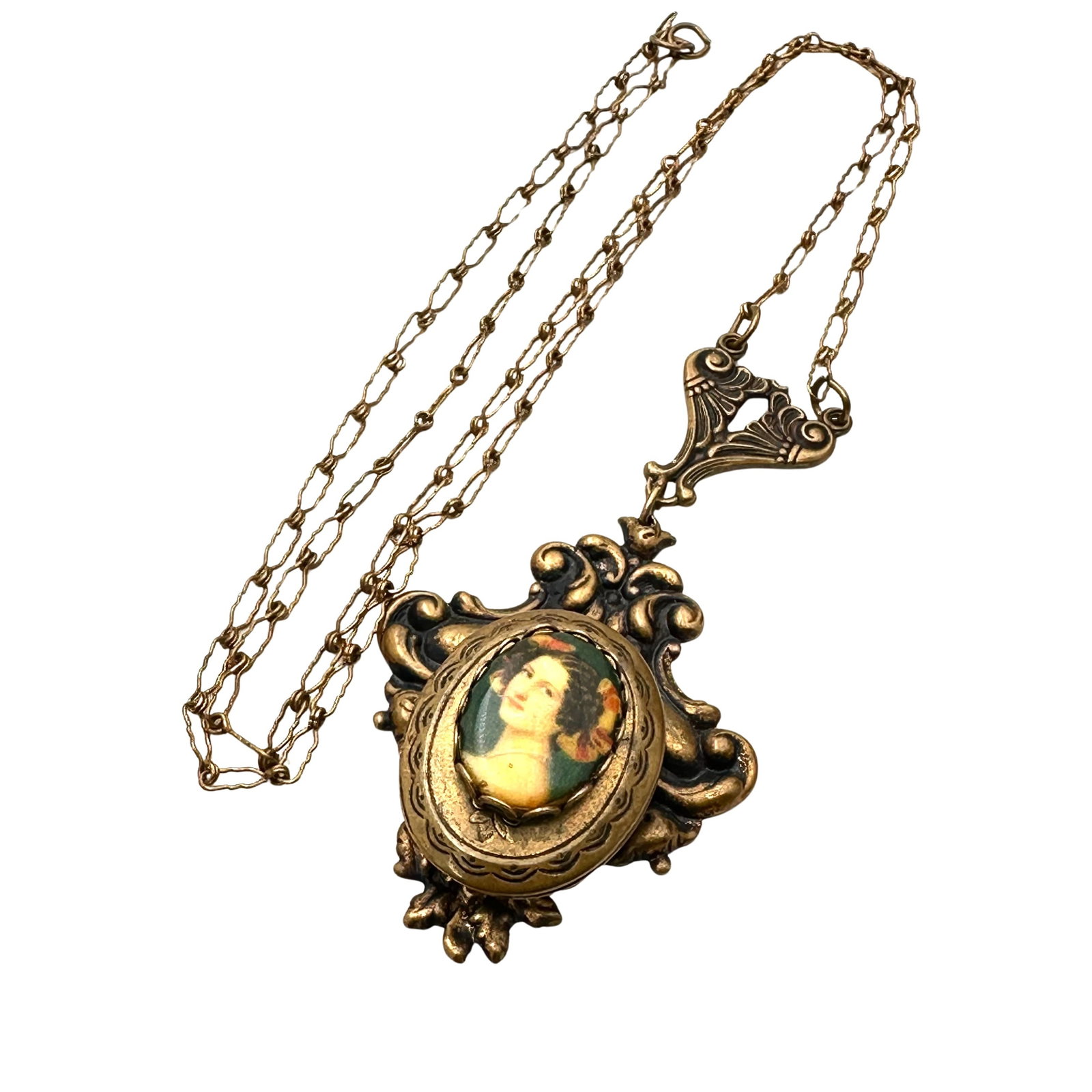 Victorian Revival Portrait Cameo Locket Pendant Necklace Bronze Tone: Victorian Revival Portrait Cameo Locket Pendant Necklace Bronze Tone