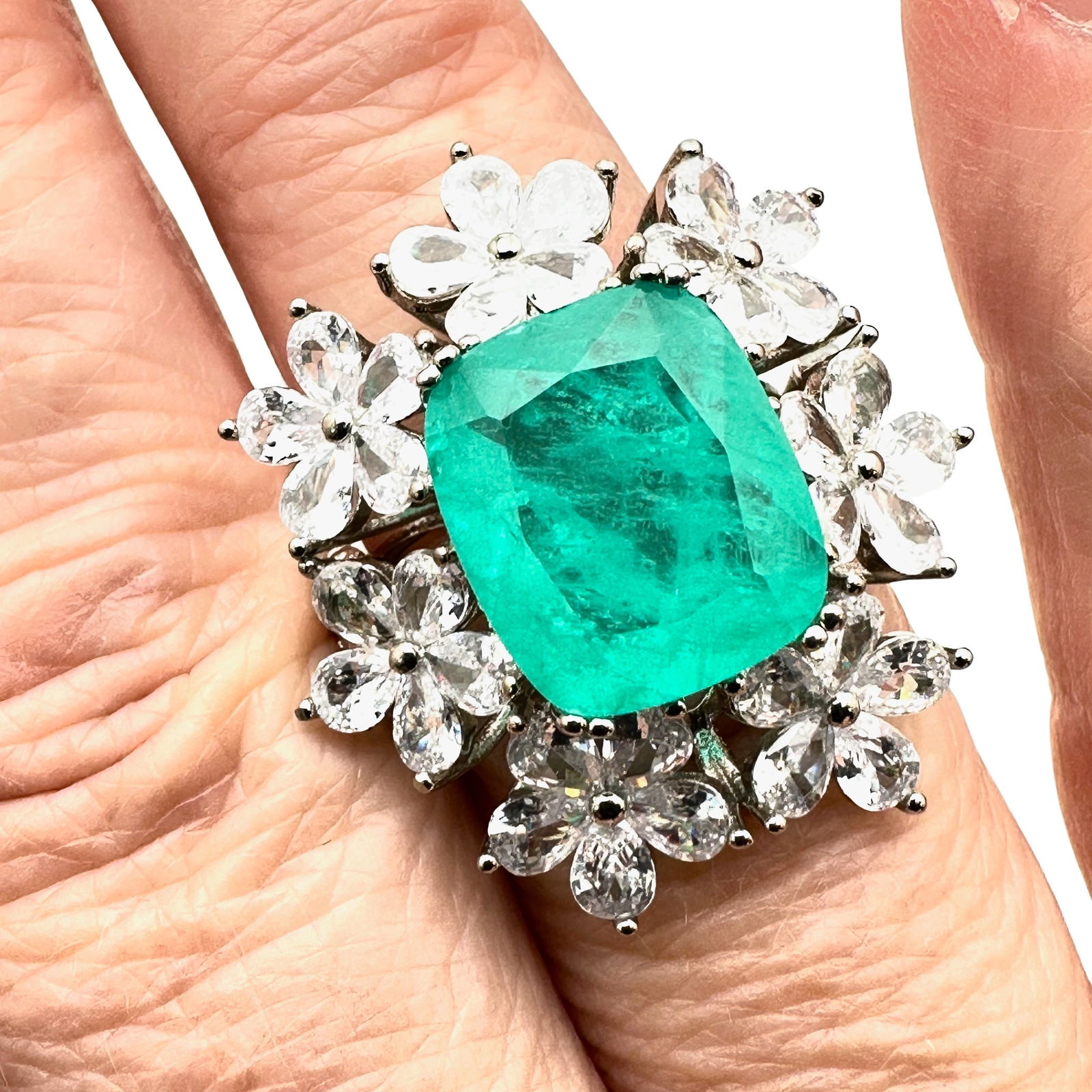 Silver Plated Green Clear Crystal Ring Size 7.5 Pristine Unworn Condition (1 of 3)