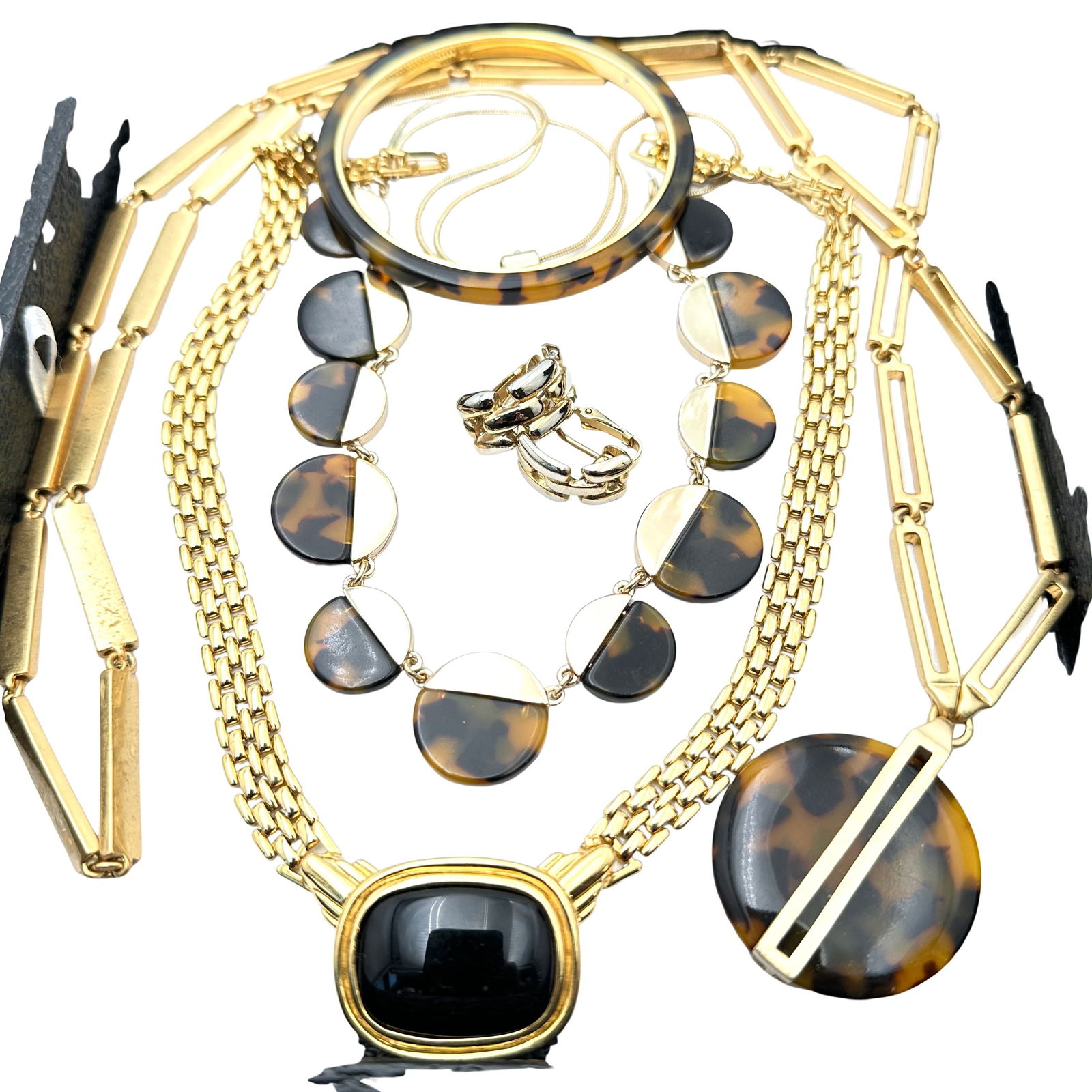 Jewelry Group Faux Tortoise Gold Tone Necklaces Bracelets Earrings (1 of 3)