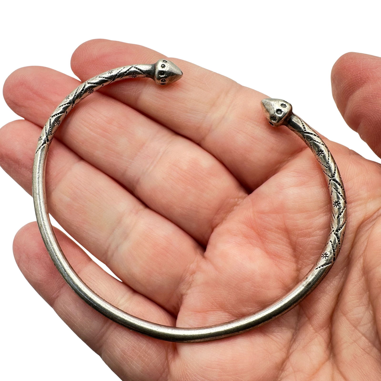 Vintage Sterling Silver Arm Cuff Bracelet Hammered Design 18 Grams: Vintage Sterling Silver Arm Cuff Bracelet Hammered Design 18 Grams