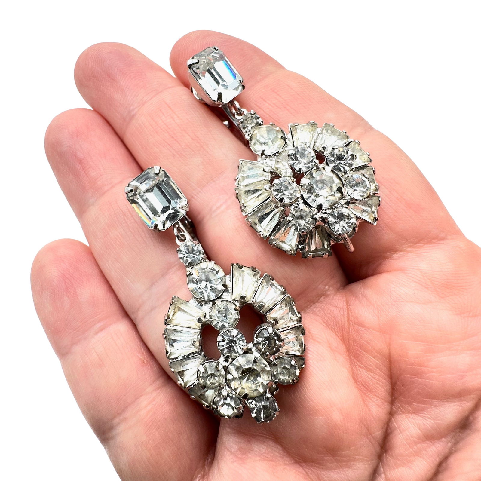 Vintage Clear Glass Rhinestone Chandelier Clip Earrings: Vintage Clear Glass Rhinestone Chandelier Clip Earrings