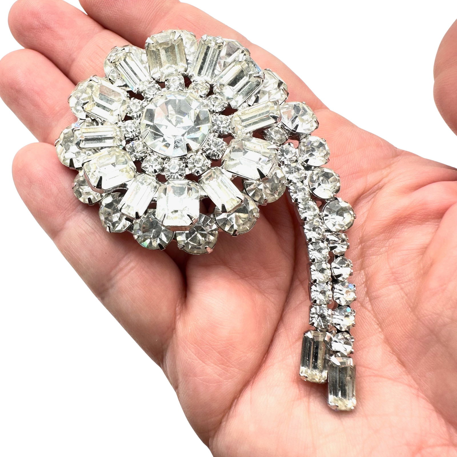 Vintage Juliana Big 3.5 Inch Clear Glass Rhinestone Silver Tone Brooch Pristine Condition (1 of 2)