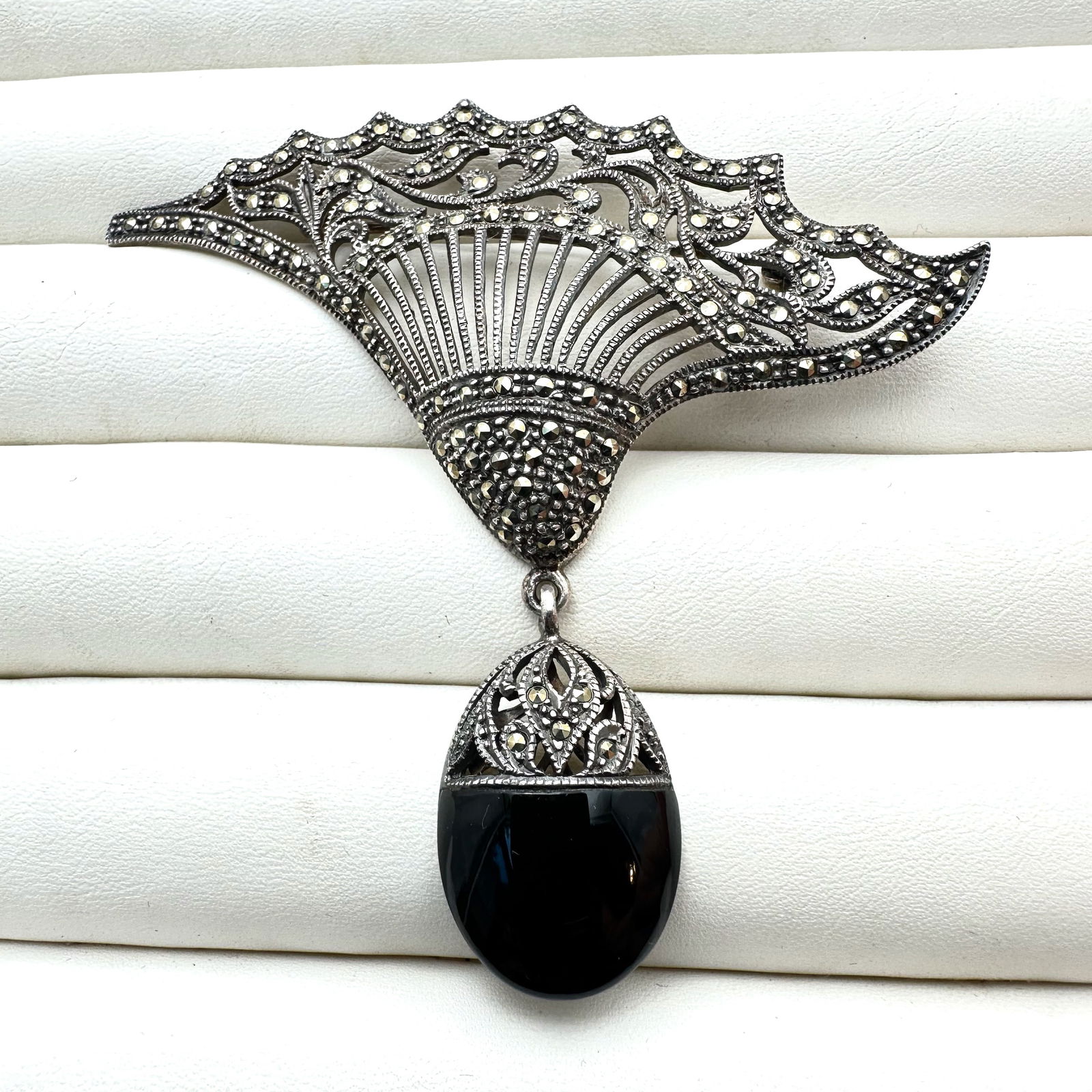 Vintage Marcasite Black Onyx Brooch Pin 3 Inch 19 Grams: Vintage Marcasite Black Onyx Brooch Pin 3 Inch 19 Grams