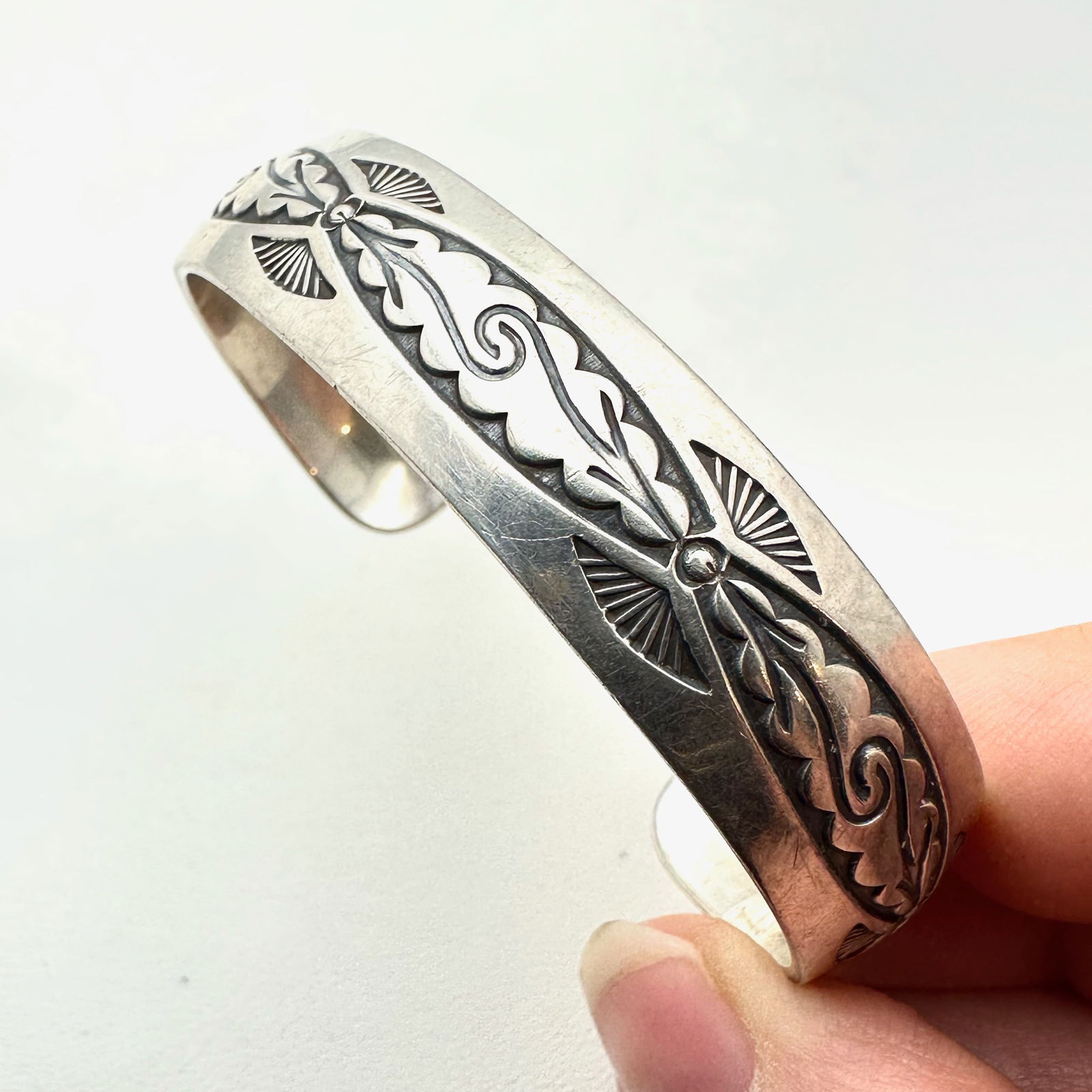 Native American TSM Sterling Silver Cuff Bracelet 6.5 Inch 23 Grams (1 of 2)