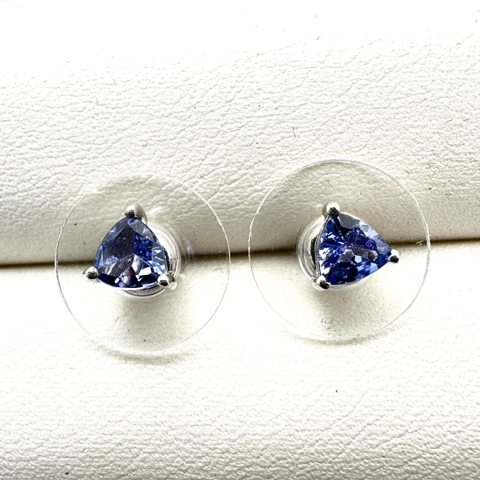 JTV NOS Purple Tanzanite Sterling Silver Pierced Stud Earrings Unworn Condition (1 of 1)