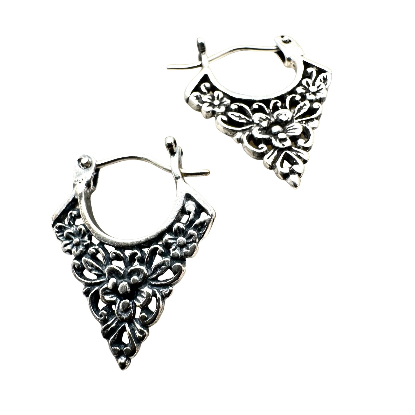 Indonesian Bali Floral Design Hoop Earrings Pierced Sterling Silver: Indonesian Bali Floral Design Hoop Earrings Pierced Sterling Silver