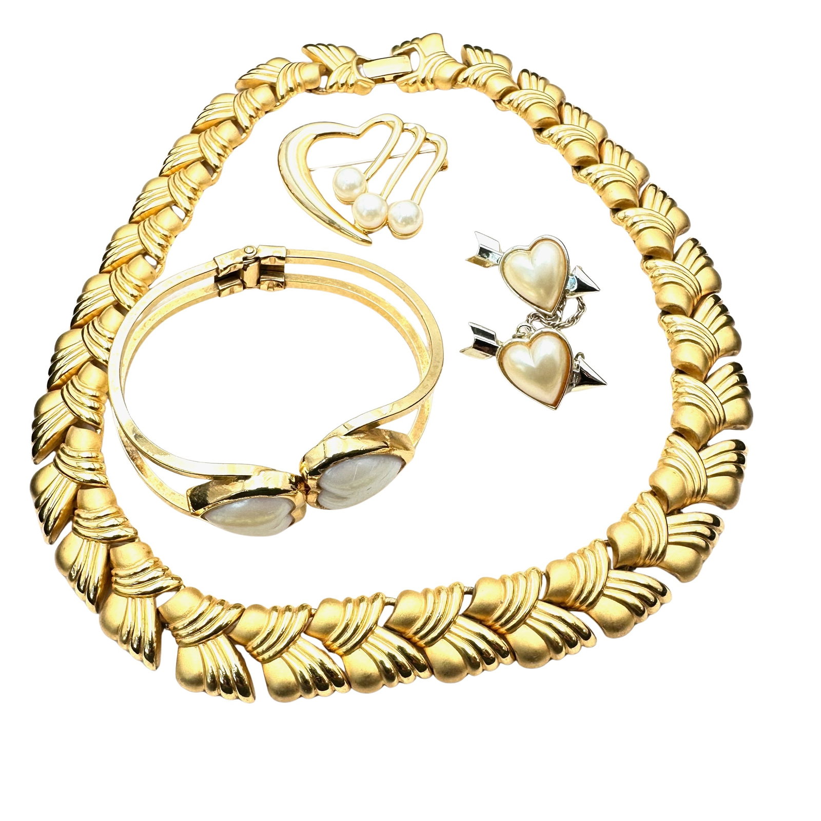 Vintage Jewelry Group Napier Necklace Choker Pearl Hearts Pins Bracelet Brooches: Vintage Jewelry Group Napier Necklace Choker Pearl Hearts Pins Bracelet Brooches