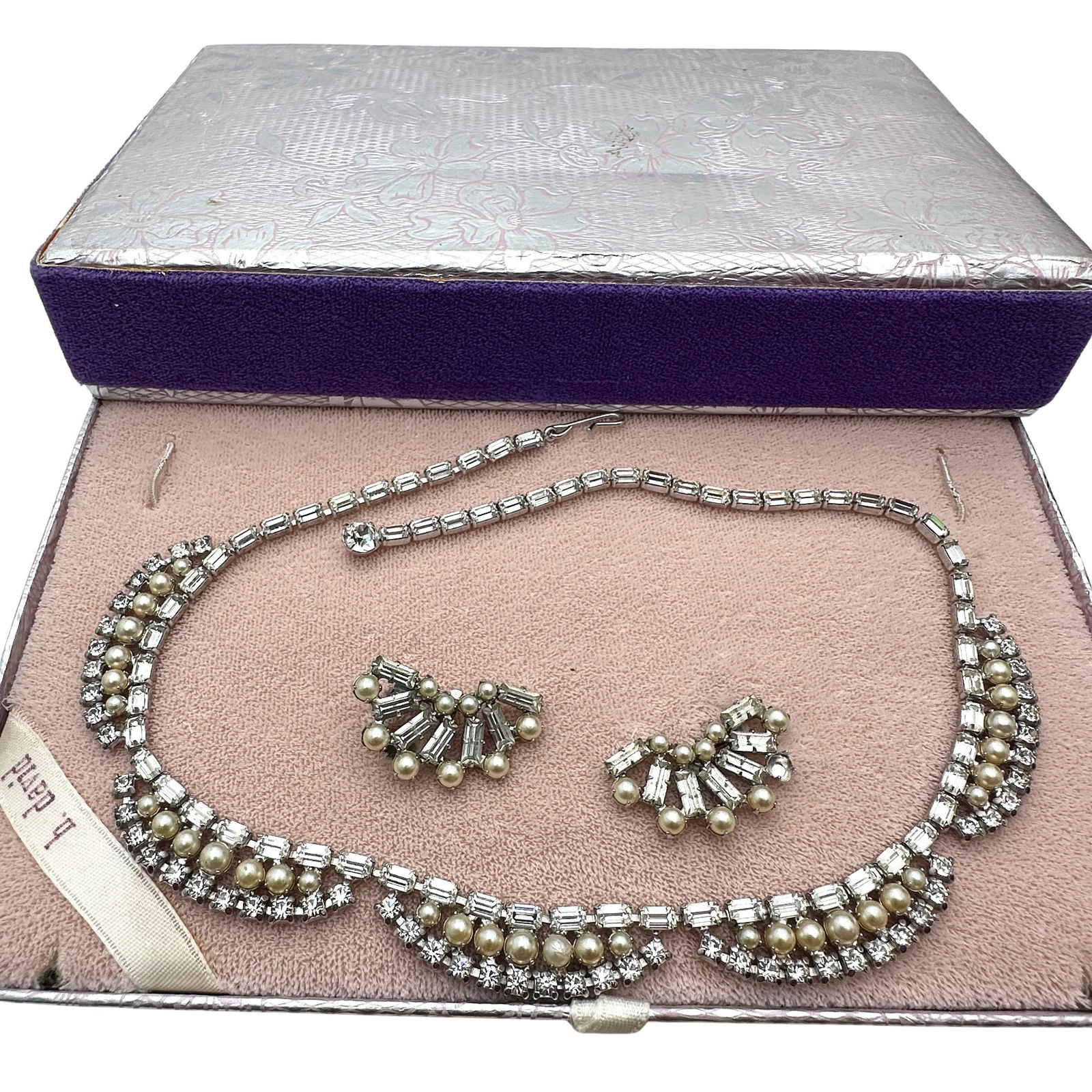 Vintage B David Rhinestone Pearl Silver Tone Necklace Earring Set Original Box Included: Vintage B David Rhinestone Pearl Silver Tone Necklace Earring Set Original Box Included