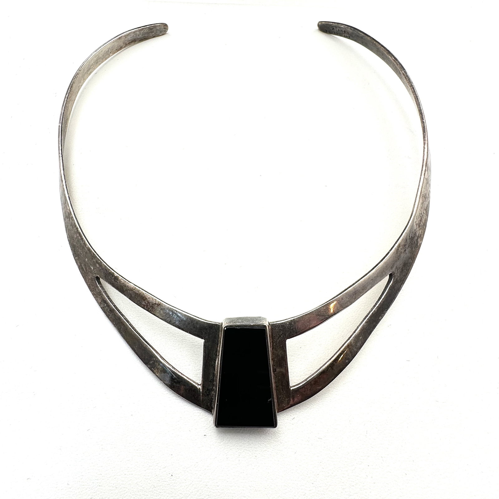 Vintage Mexico Black Onyx Sterling Silver Choker Necklace 47 Grams: Vintage Mexico Black Onyx Sterling Silver Choker Necklace 47 Grams