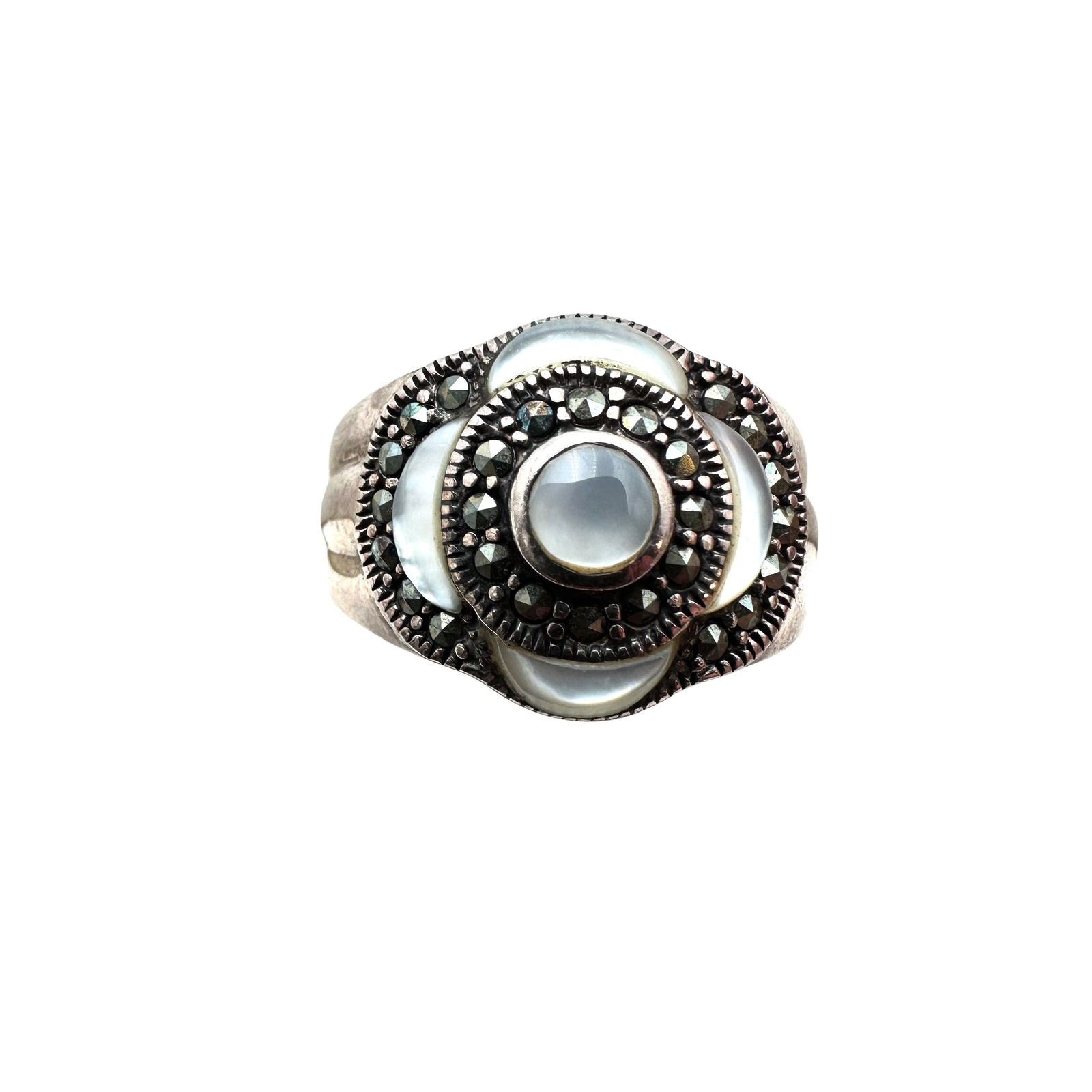 Vintage Sterling Silver Marcasite Pearl Ring Size 11.5: Vintage Sterling Silver Marcasite Pearl Ring Size 11.6