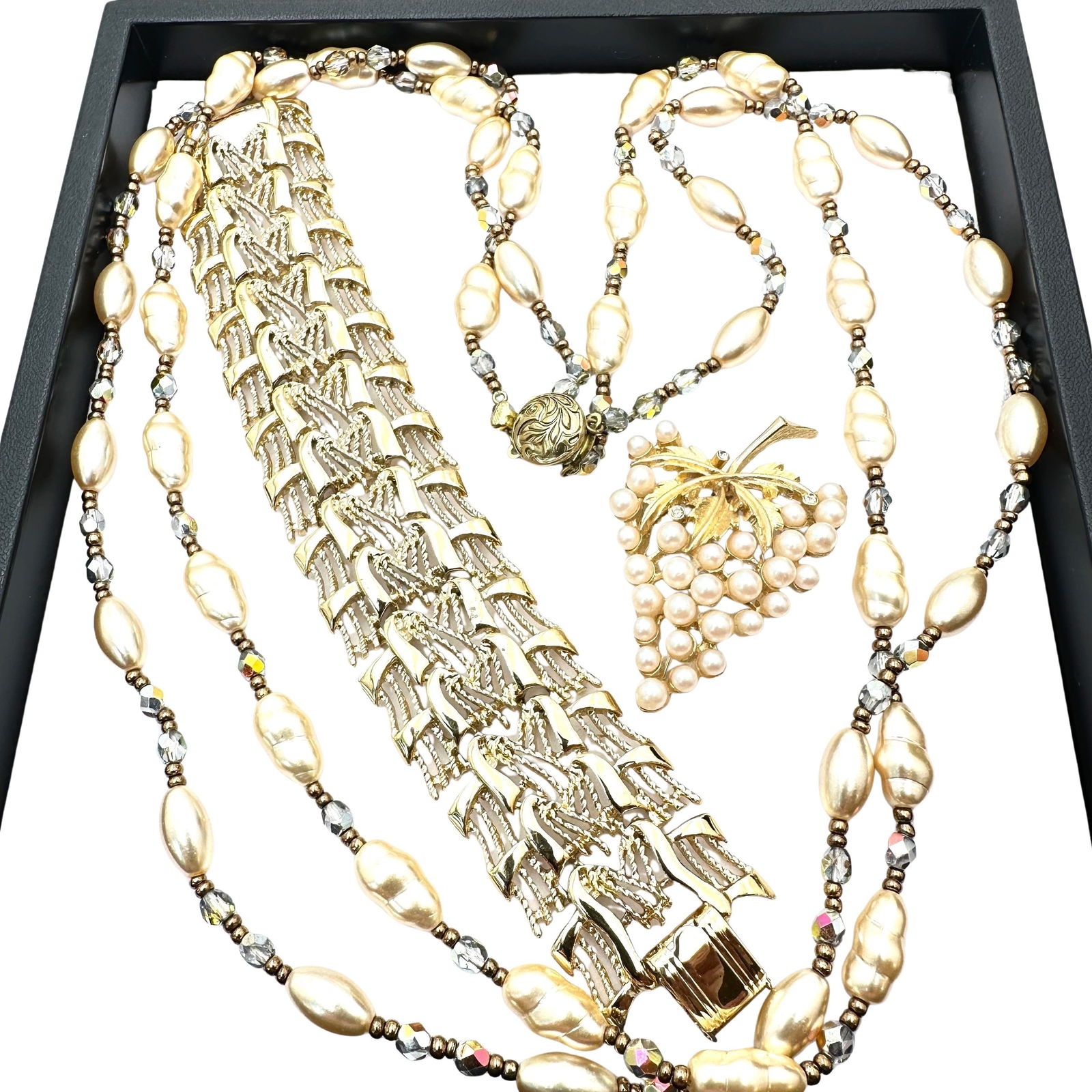 Vintage Jewelry Group Pell Brooch Gold Tone Wide Bracelet Crystal Pearl Necklace: Vintage Jewelry Group Pell Brooch Gold Tone Wide Bracelet Crystal Pearl Necklace