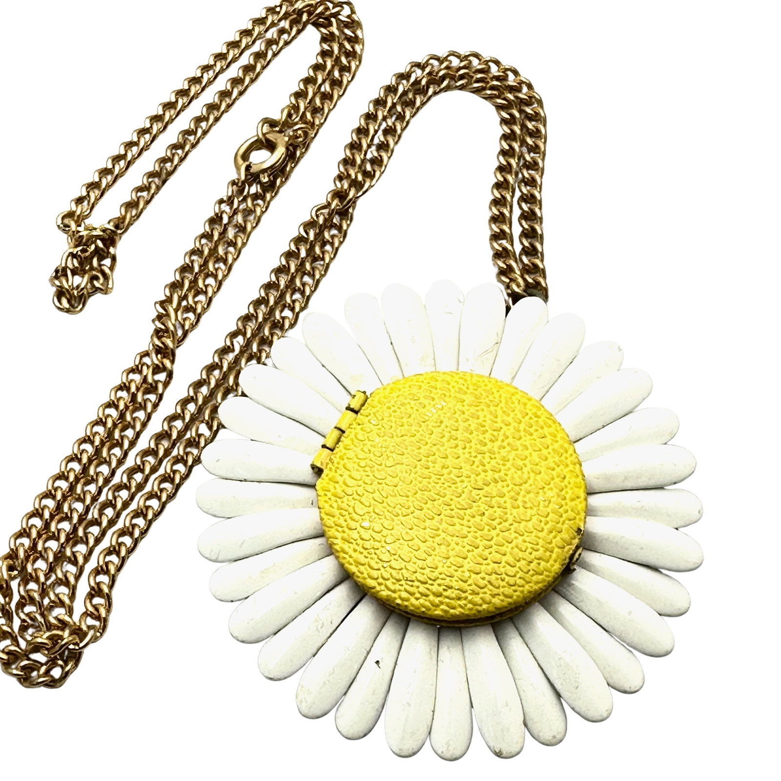 Vintage Retro Enamel Daisy Flower Necklace Gold Tone Chain 24 Inch Pendant 2 Inch: Vintage Retro Enamel Daisy Flower Necklace Gold Tone Chain 24 Inch Pendant 2 Inch