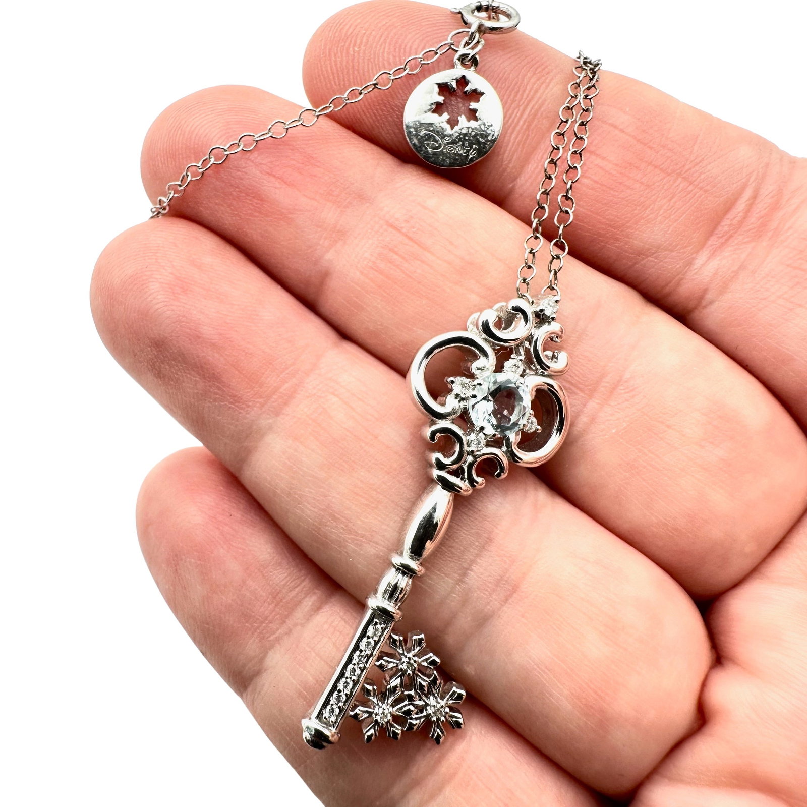 Disney Key Pendant Necklace 16 to 18 Inch Sterling Silver Rhodium Plated: Disney Key Pendant Necklace 16 to 18 Inch Sterling Silver Rhodium Plated