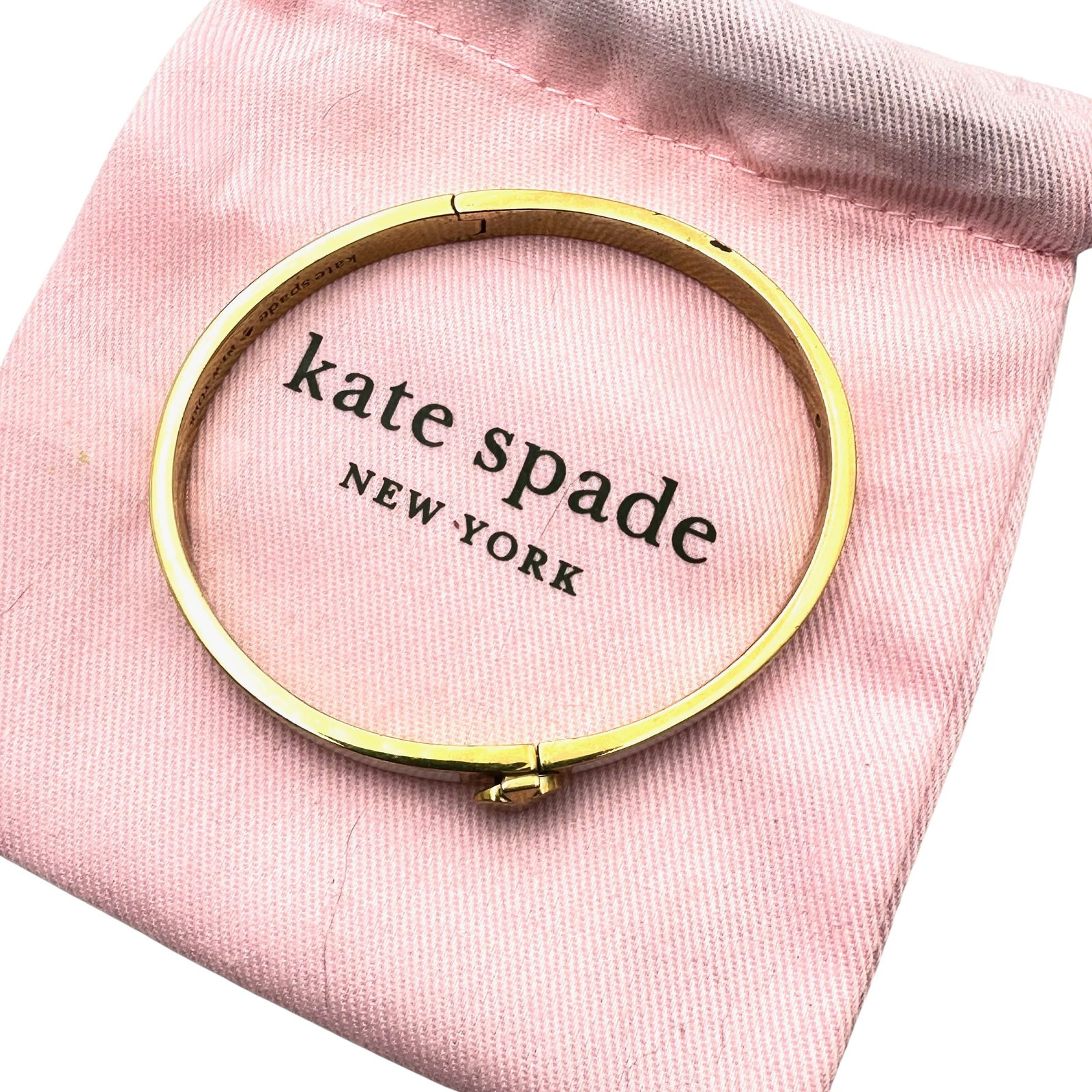 Kate Spade New York Off White Enamel Gold Tone Hinged Bangle Bracelet 7 Inch (1 of 2)