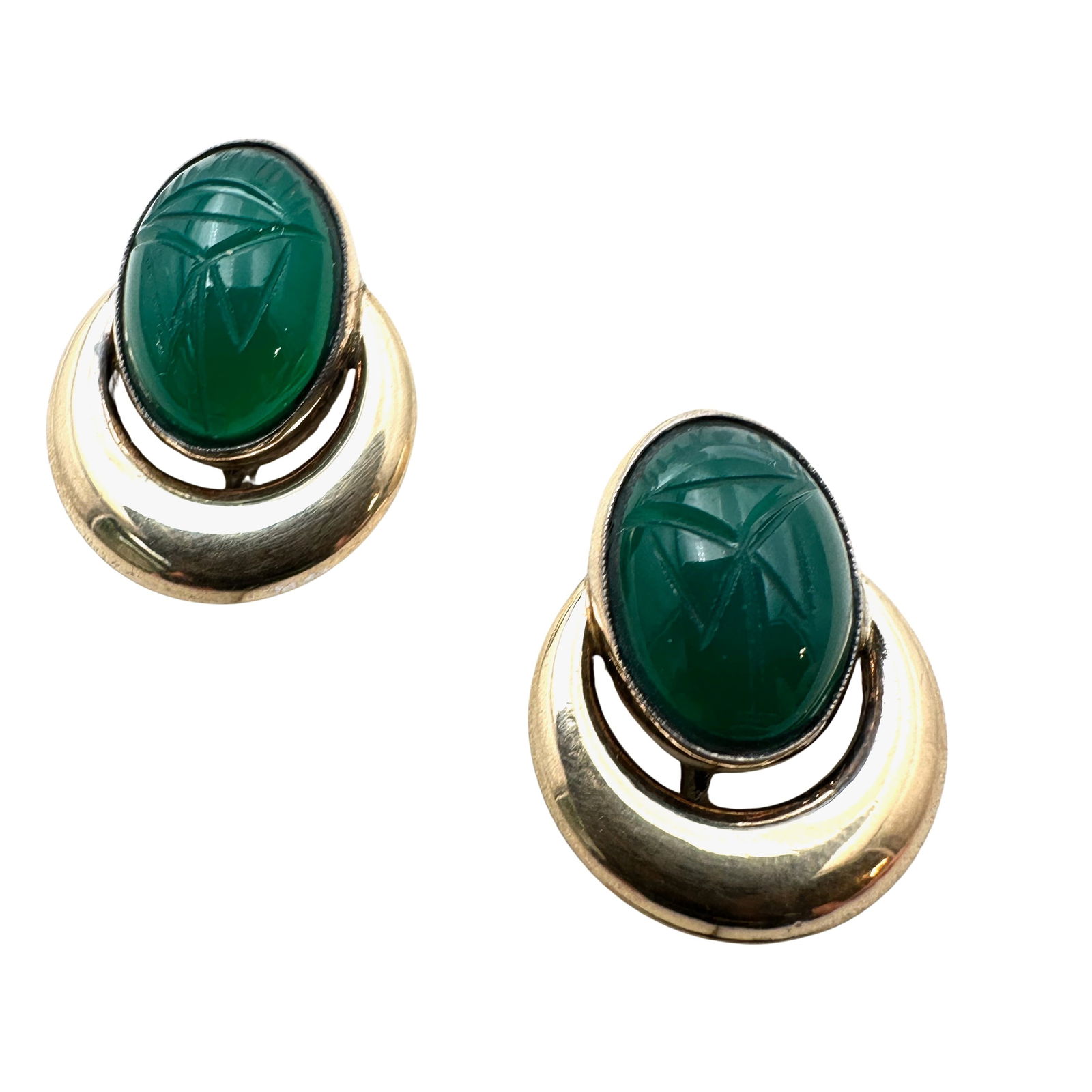 Vintage Older Carved Jade Scarab Sterling Silver Screw Back Earrings: Vintage Older Carved Jade Scarab Sterling Silver Screw Back Earrings