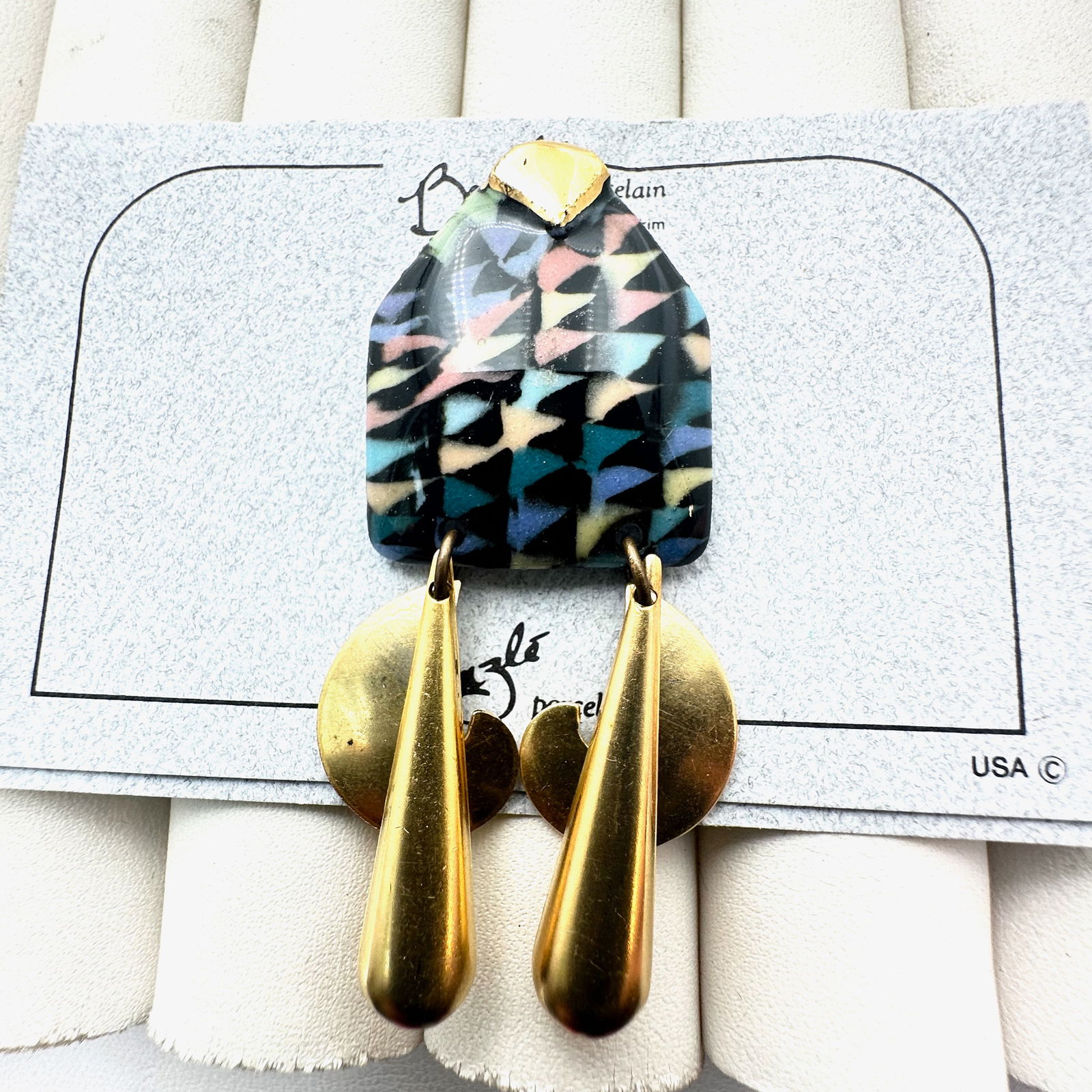 Curtis and Suzan Benzle Hand Painted Enamel 22K Gold Accents Brooch Pin: Curtis and Suzan Benzle Hand Painted Enamel 22K Gold Accents Brooch Pin