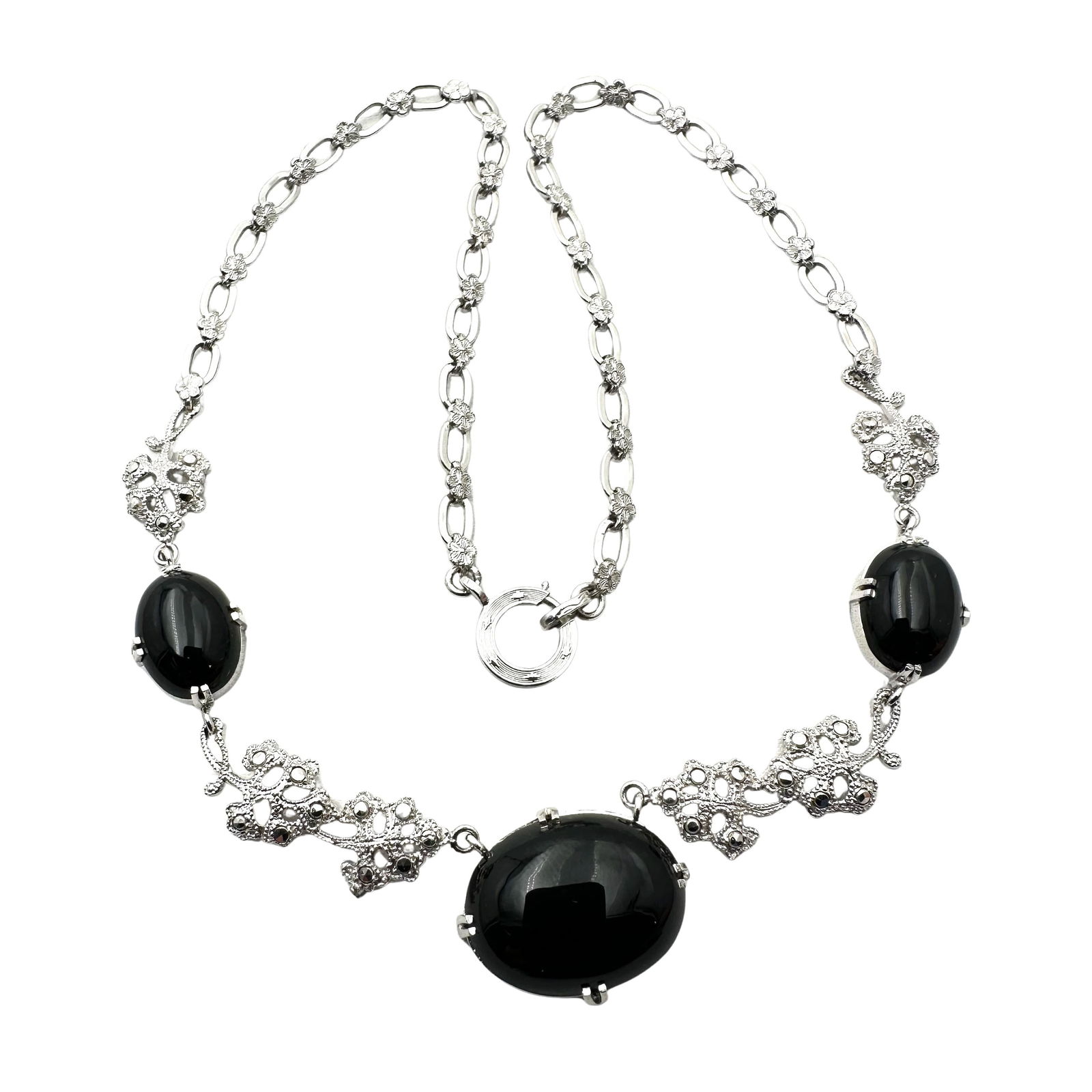 Vintage White Gold Filled Black Onyx 16 Inch Necklace: Vintage White Gold Filled Black Onyx 16 Inch Necklace