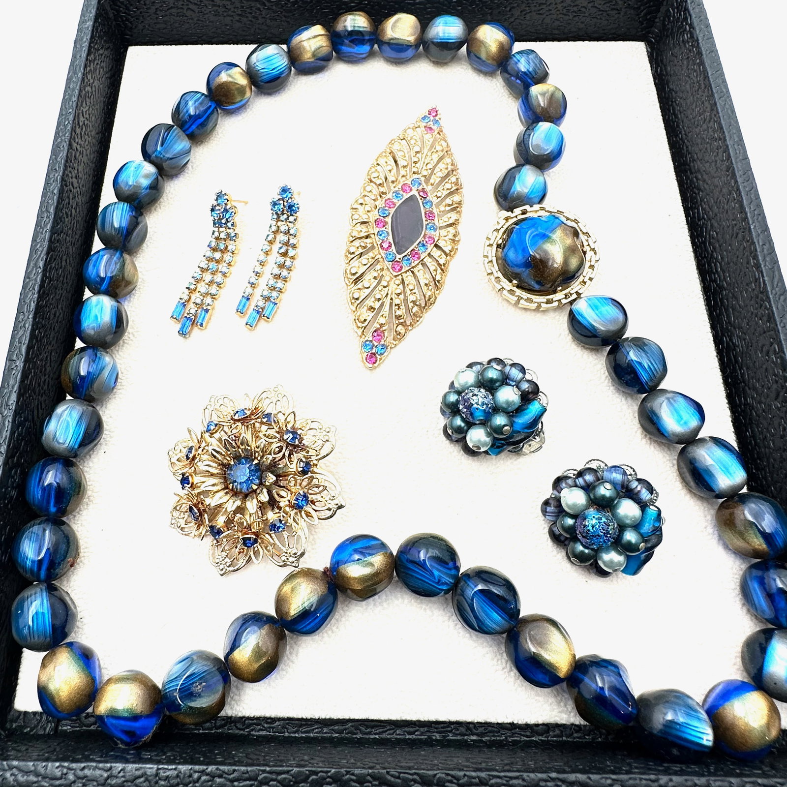 Vintage Group Blue Jewelry Necklace Brooches Earrings Clip & Pierced: Vintage Group Blue Jewelry Necklace Brooches Earrings Clip & Pierced