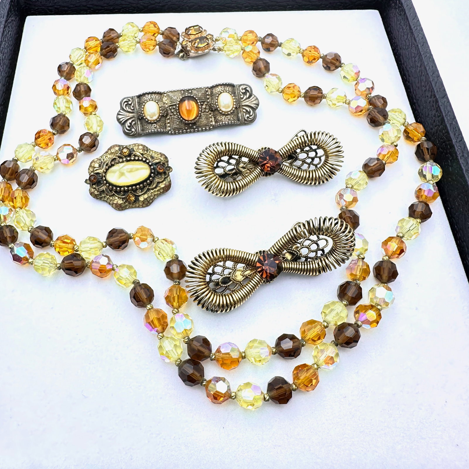 Vintage Amber Yellow Glass Rhinestone Necklace Gold Tone Brooches Pins: Vintage Amber Yellow Glass Rhinestone Necklace Gold Tone Brooches Pins