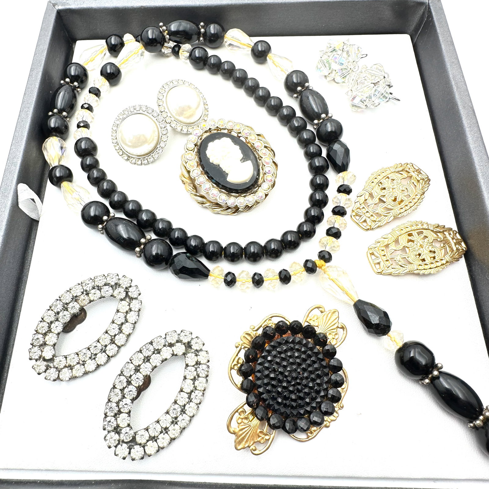 Vintage Jewelry Group Flapper Glass Bead Necklace Shoe Clips Earrings Cameo Brooch: Vintage Jewelry Group Flapper Glass Bead Necklace Shoe Clips Earrings Cameo Brooch