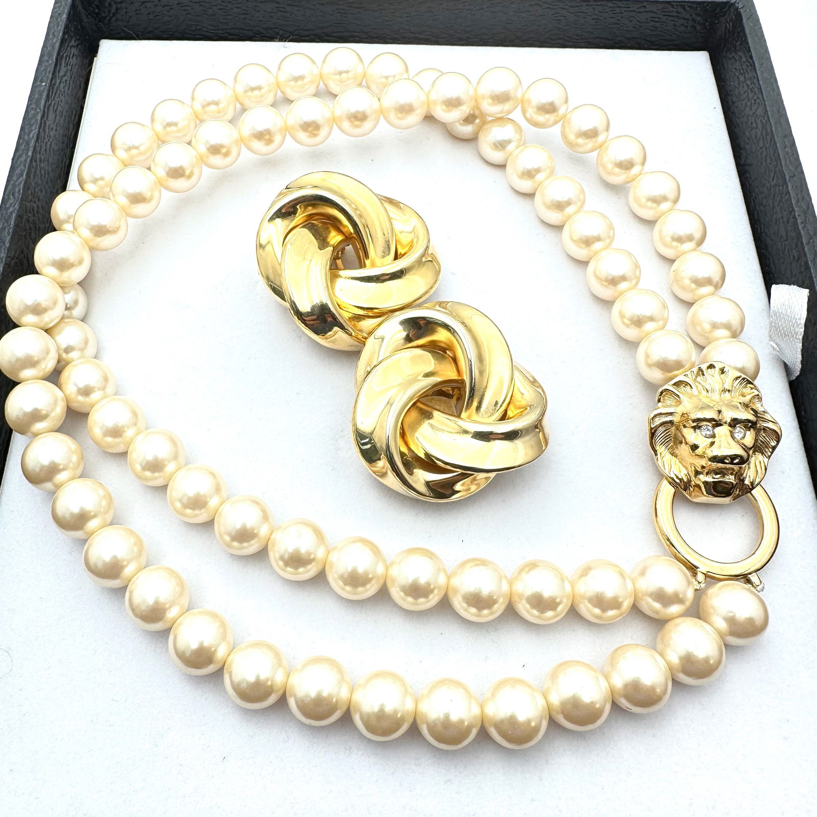 Vintage Kenneth Jay Lane for Avon Lion Necklace Large Gold Tone Statement Clip Earrings (1 of 2)