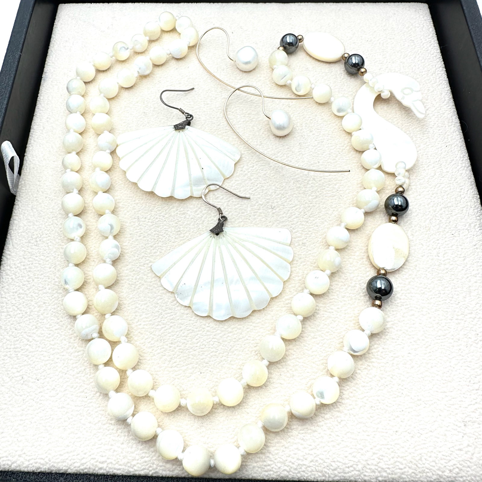 Vintage Mother of Pearl Necklace Carved Animal Clasp Coordinating Pierced Earrings: Vintage Mother of Pearl Necklace Carved Animal Clasp Coordinating Pierced Earrings
