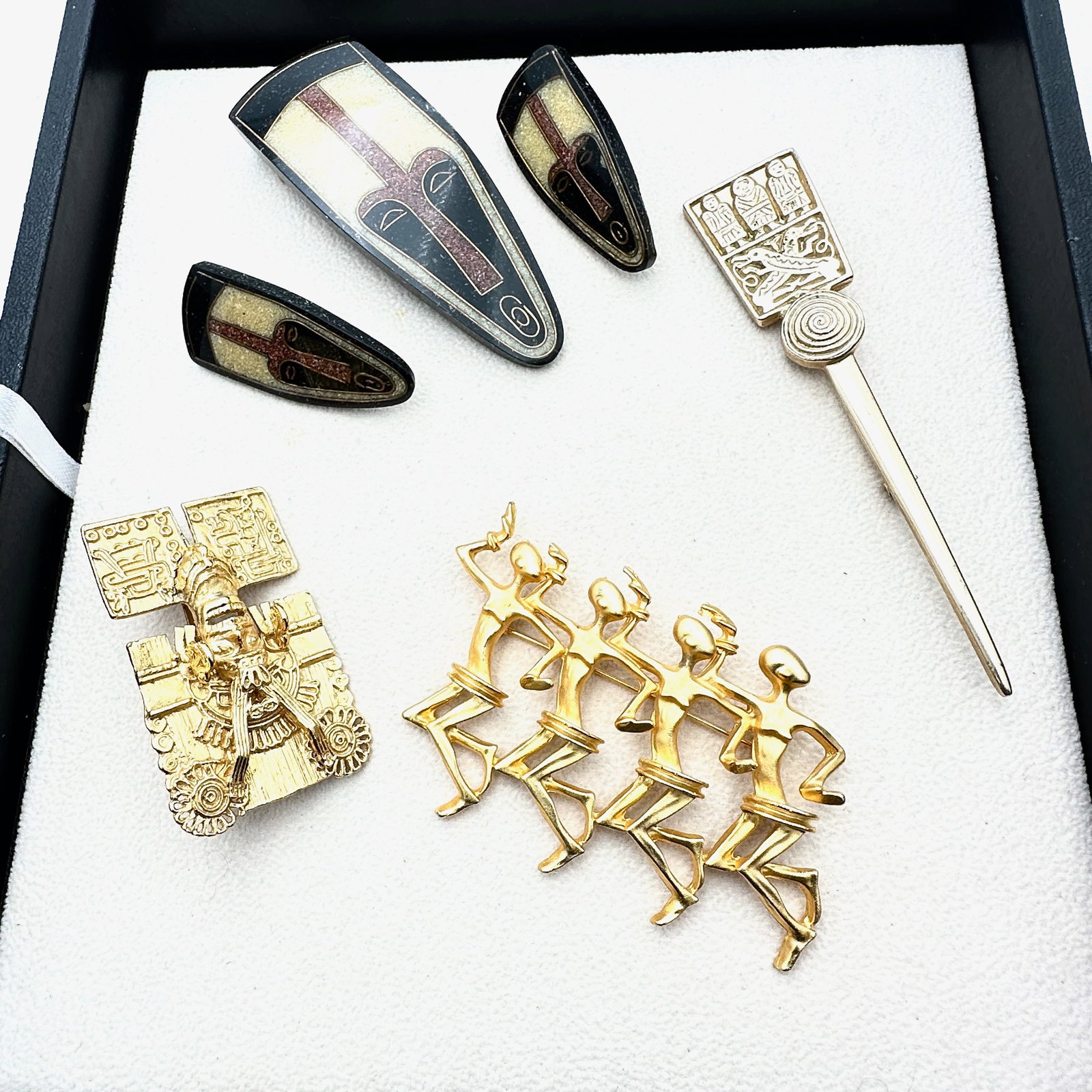 Vintage Group Museum Replica Brooches Pins Masks: Vintage Group Museum Replica Brooches Pins Masks