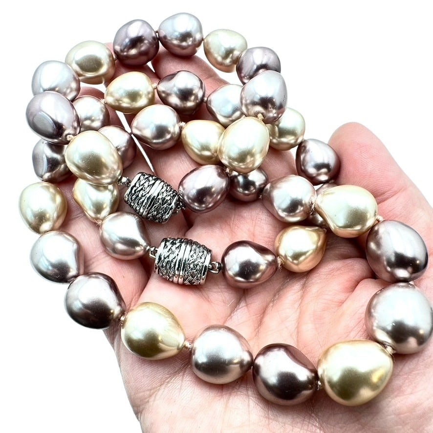 Vintage Faux Glass Pearl Necklace Bracelet Set Nice Quality: Vintage Faux Glass Pearl Necklace Bracelet Set Nice Quality