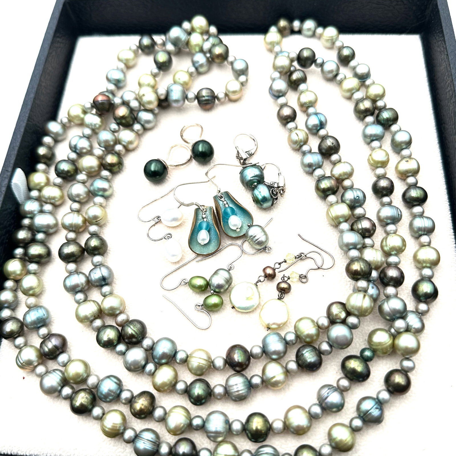 Sterling Silver Jewelry Group Honora Sterling Silver Green Pearls Necklace Pierced Earrings: Sterling Silver Jewelry Group Honora Sterling Silver Green Pearls Necklace Pierced Earrings